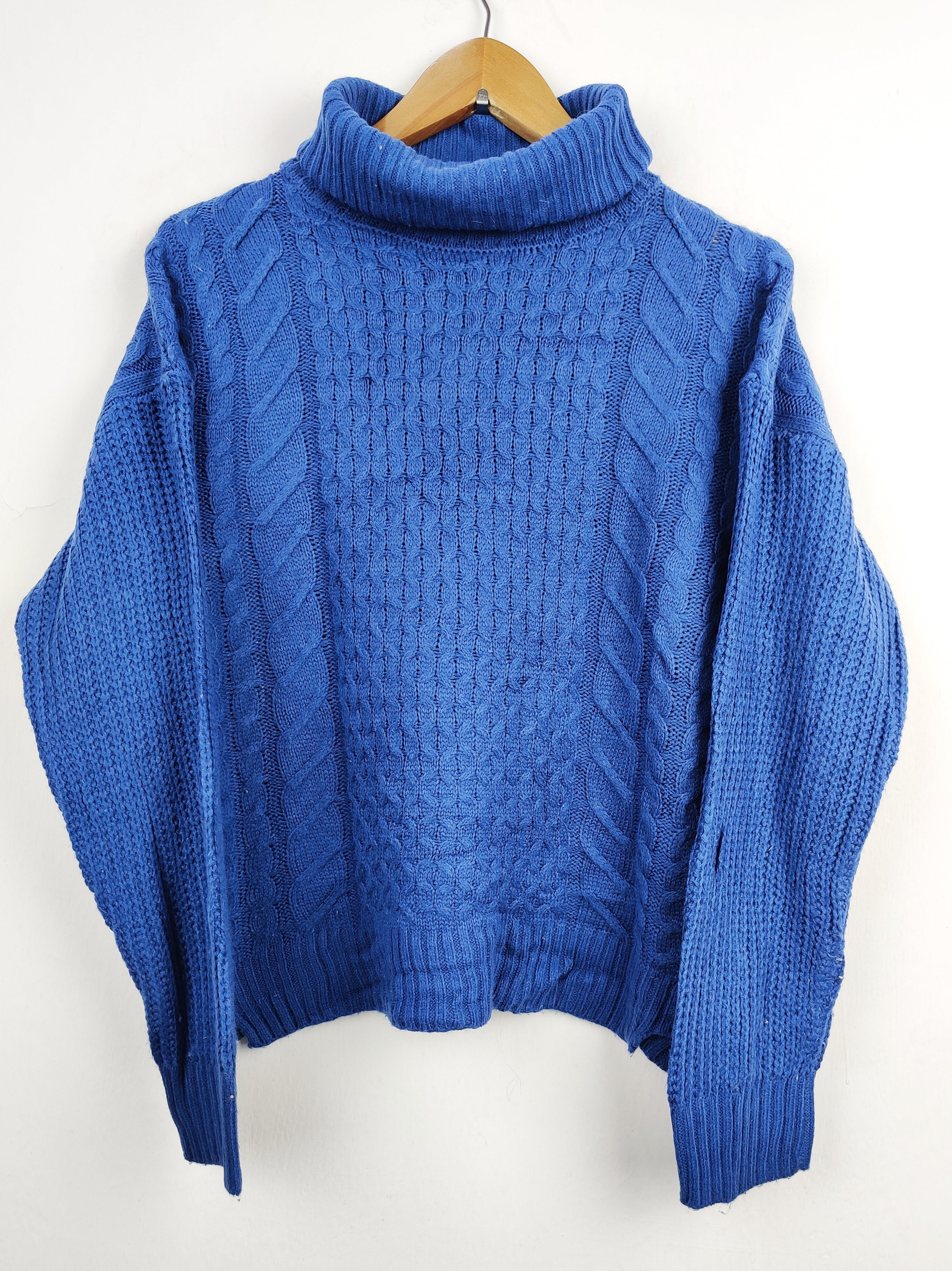 Buy online pre-used pre-loved 100% authentic & Original branded Shein (WT-4068) available in Pakistan. Top international brands avilable.