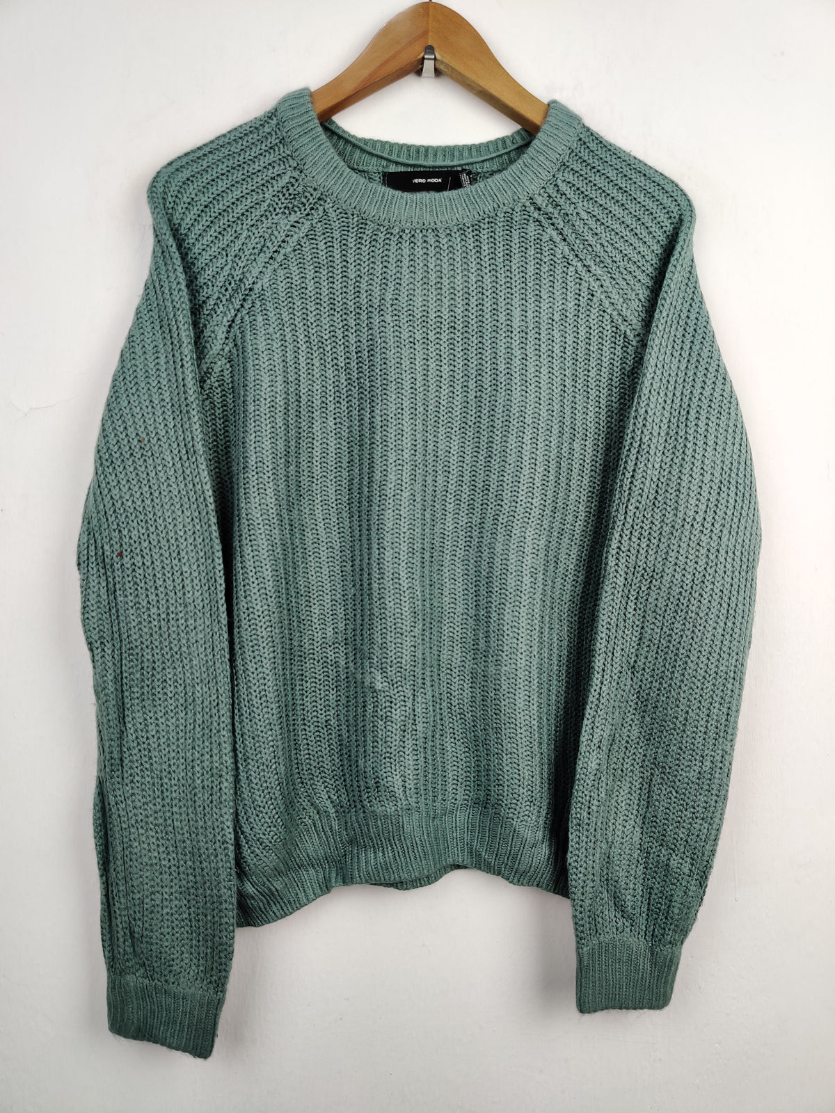 Buy online pre-used pre-loved 100% authentic & Original branded Vero Moda (WT-4080) available in Pakistan. Top international brands avilable.
