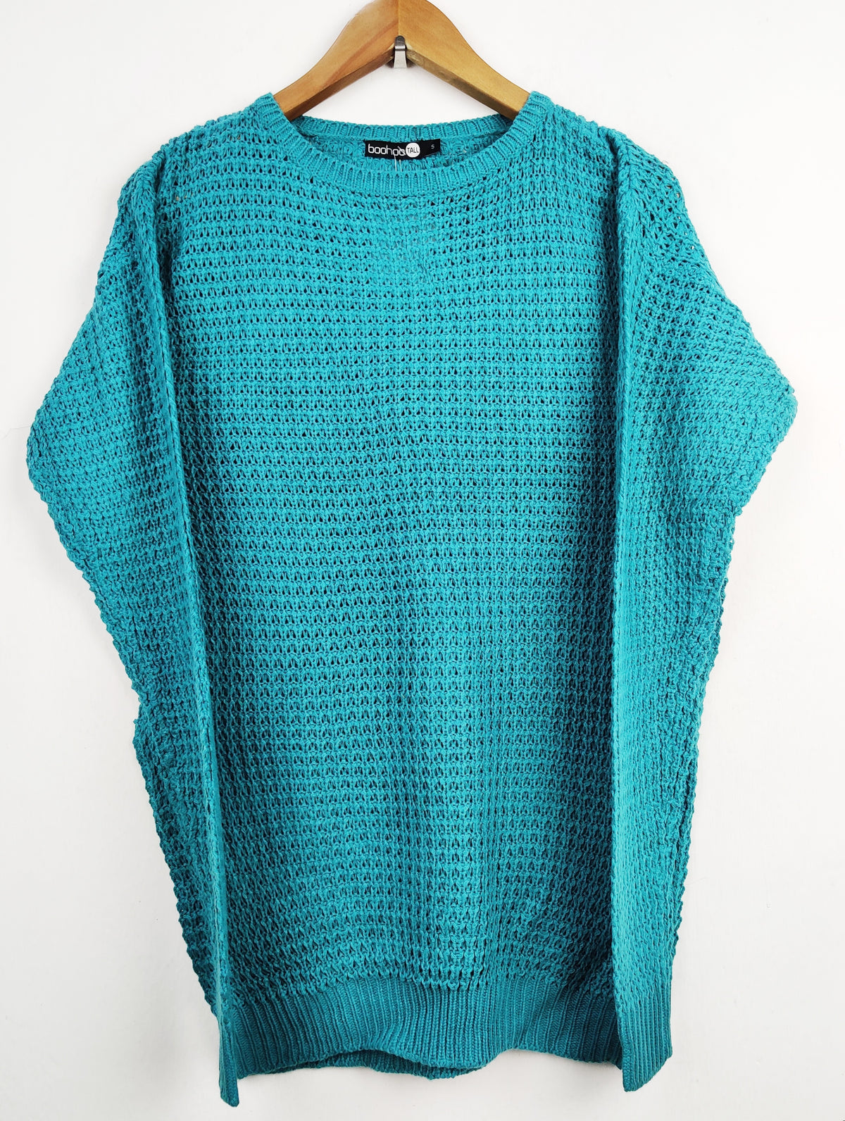 Buy online pre-used pre-loved 100% authentic & Original branded Boohoo (WT-4097) available in Pakistan. Top international brands avilable.
