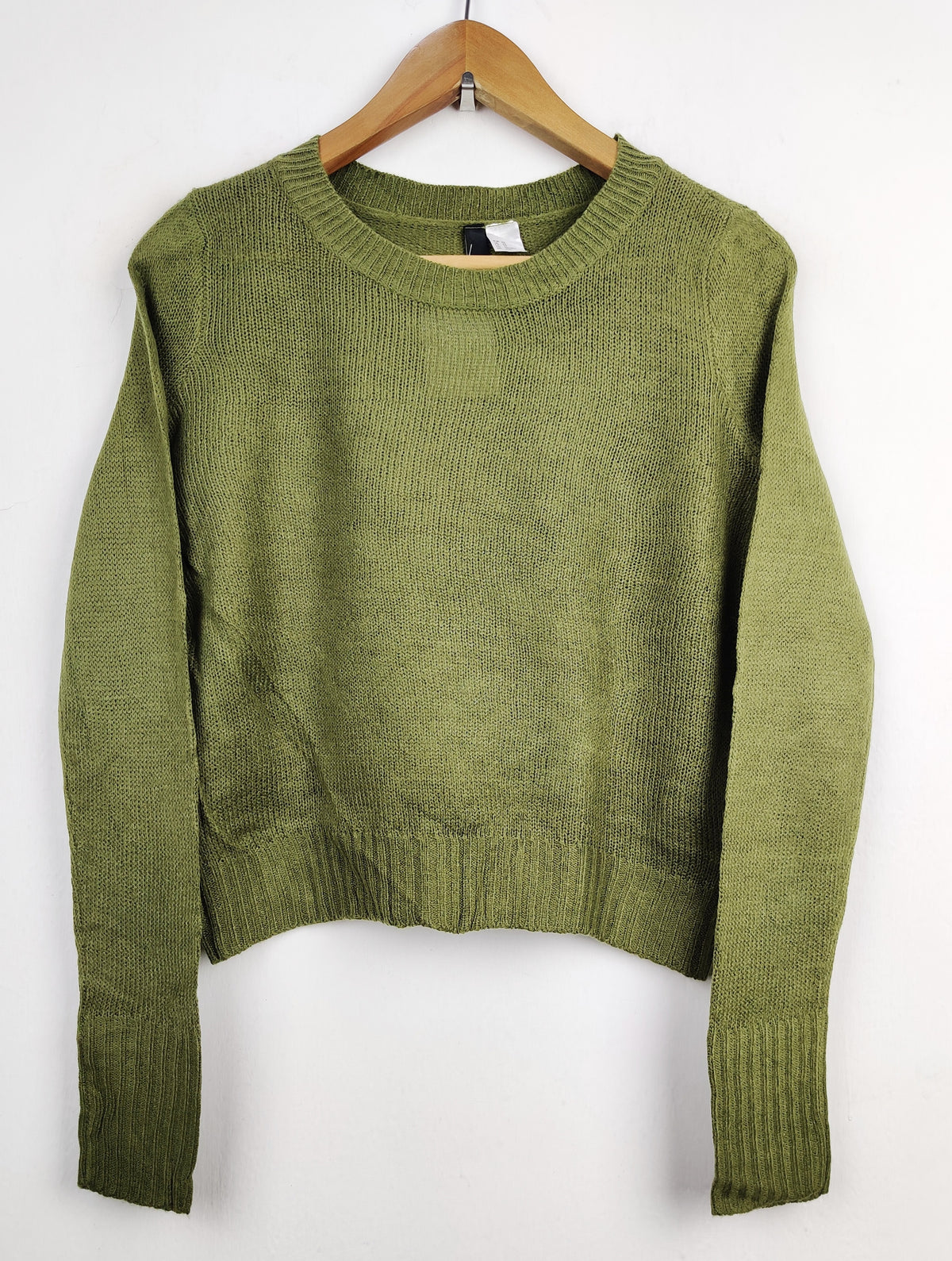Buy online pre-used pre-loved 100% authentic & Original branded H&M (WT-4112) available in Pakistan. Top international brands avilable.