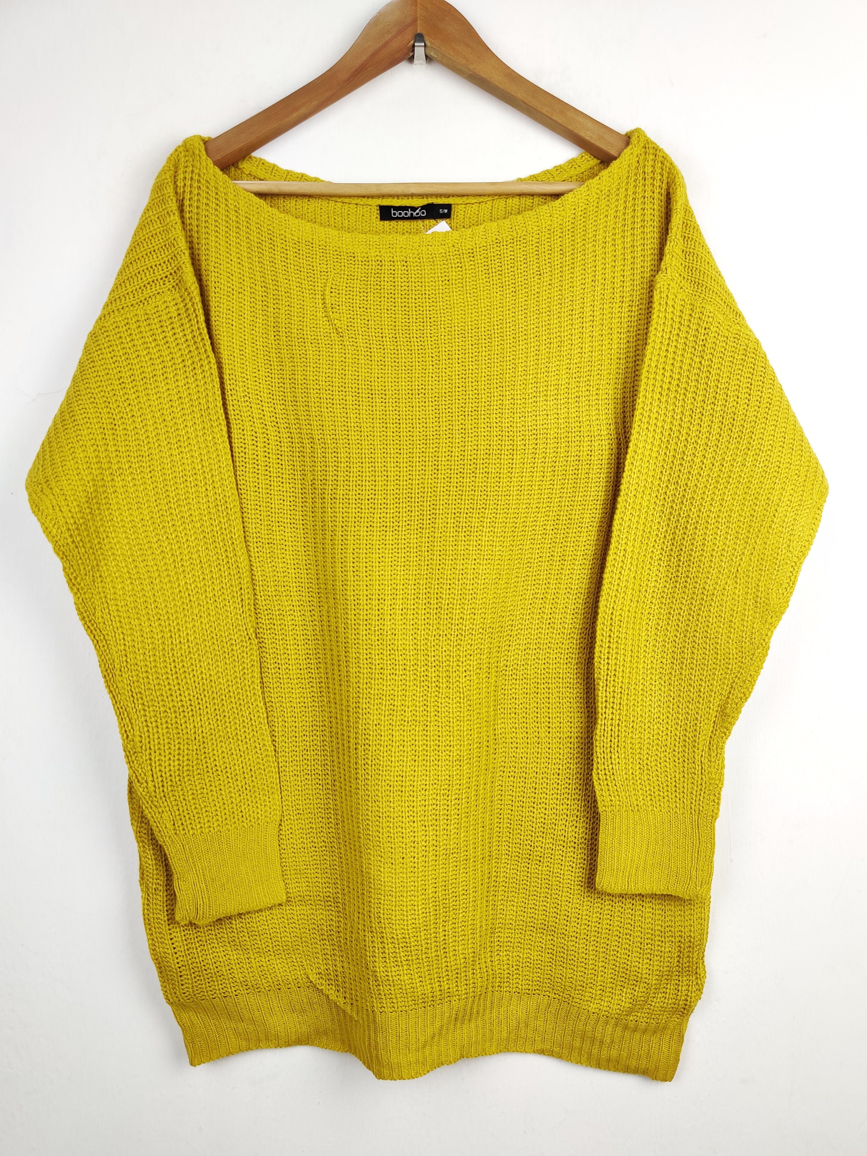 Buy online pre-used pre-loved 100% authentic & Original branded Boohoo (WT-4207) available in Pakistan. Top international brands avilable.