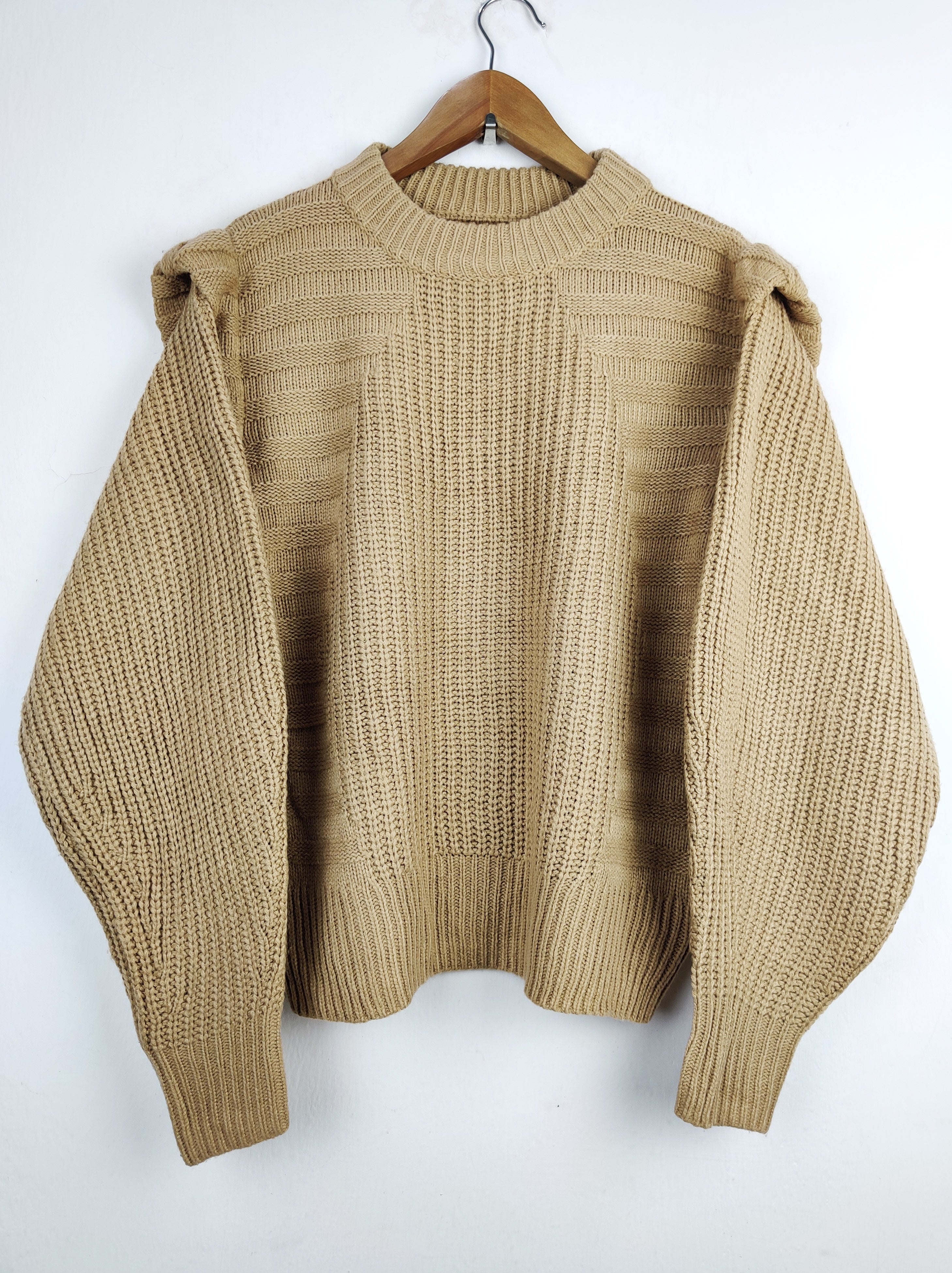 Buy online pre-used pre-loved 100% authentic & Original branded Asos (WT-4222) available in Pakistan. Top international brands avilable.