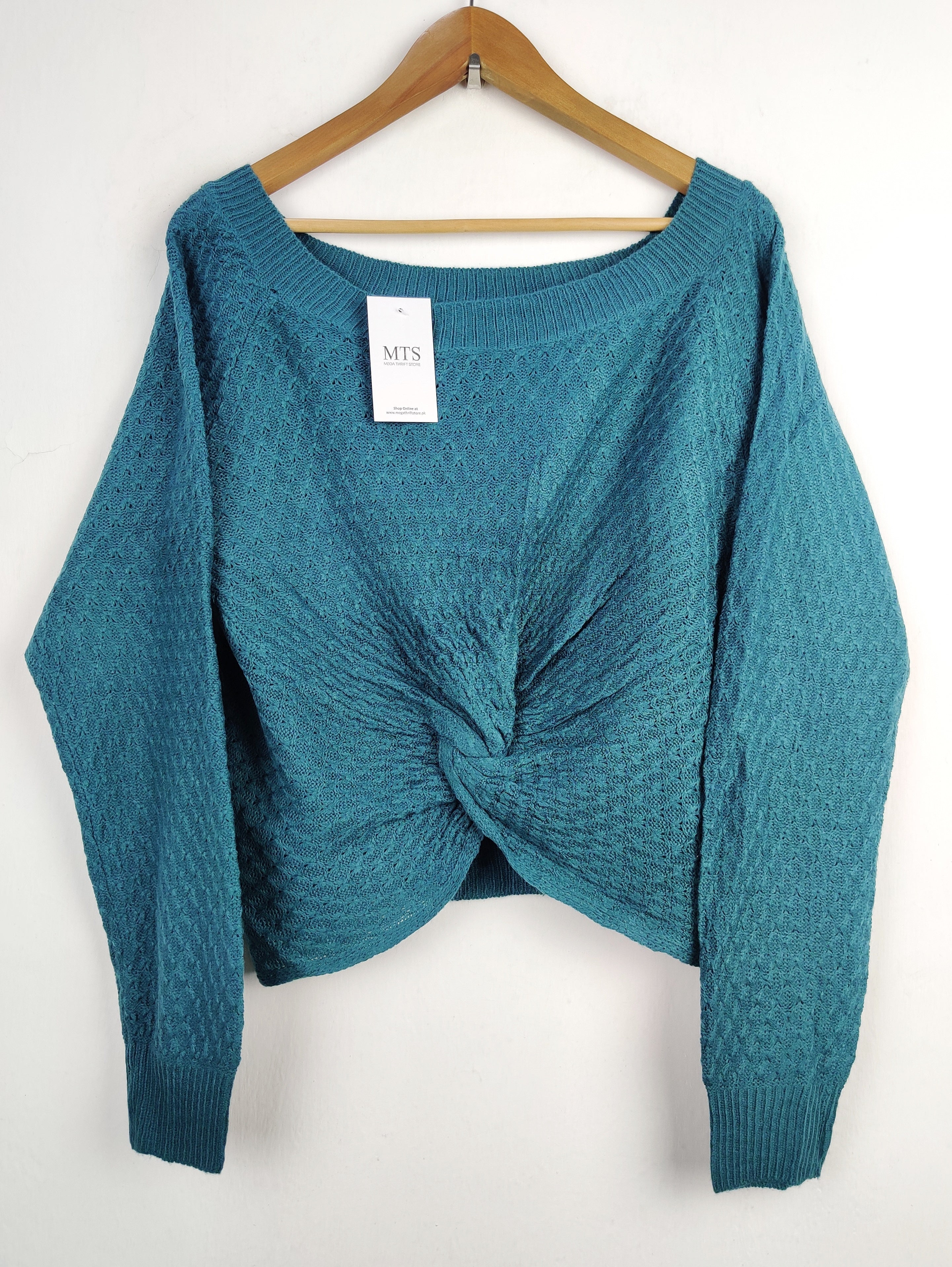 Buy online pre-used pre-loved 100% authentic & Original branded Shein (WT-4261) available in Pakistan. Top international brands avilable.