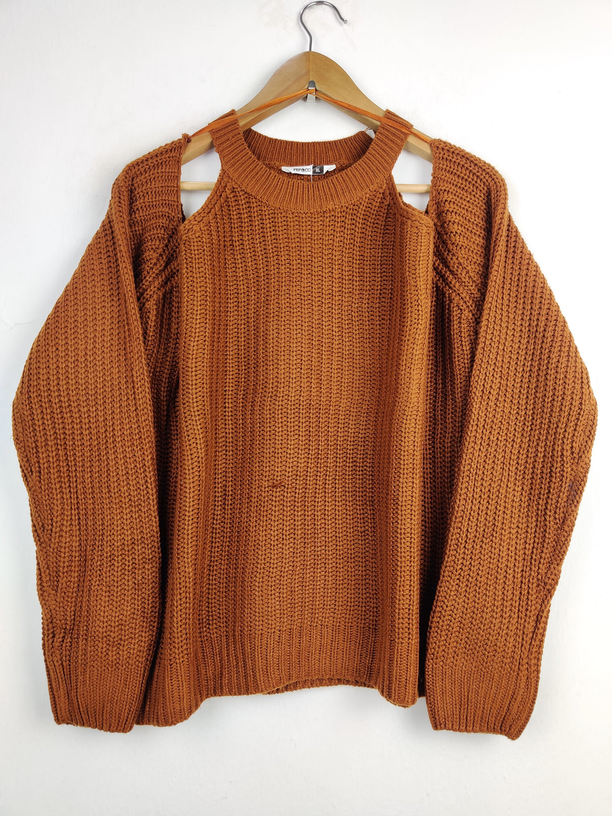 Buy online pre-used pre-loved 100% authentic & Original branded Pep & Co (WT-4288) available in Pakistan. Top international brands avilable.