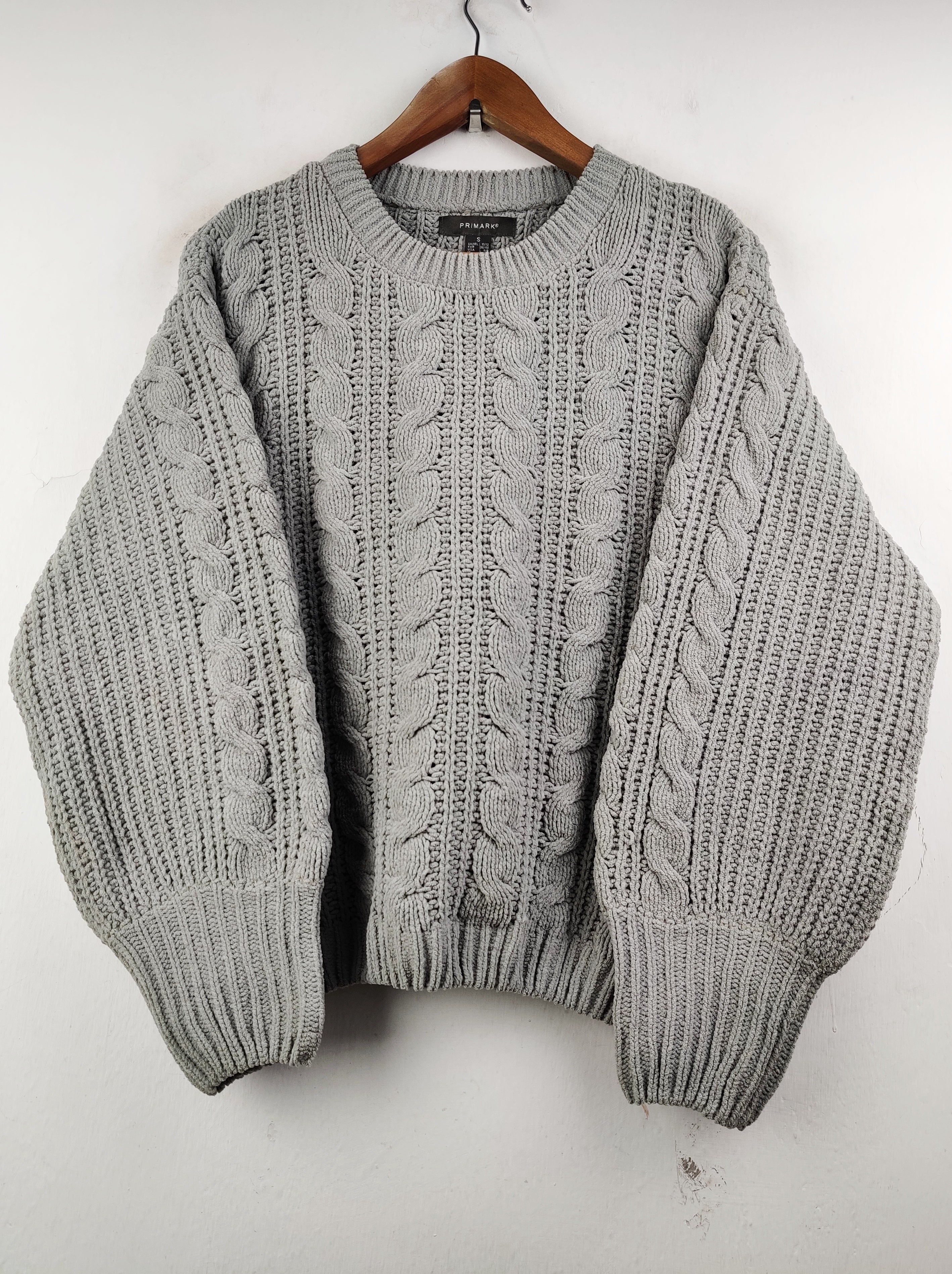 Buy online pre-used pre-loved 100% authentic & Original branded Primark (WT-4383) available in Pakistan. Top international brands avilable.