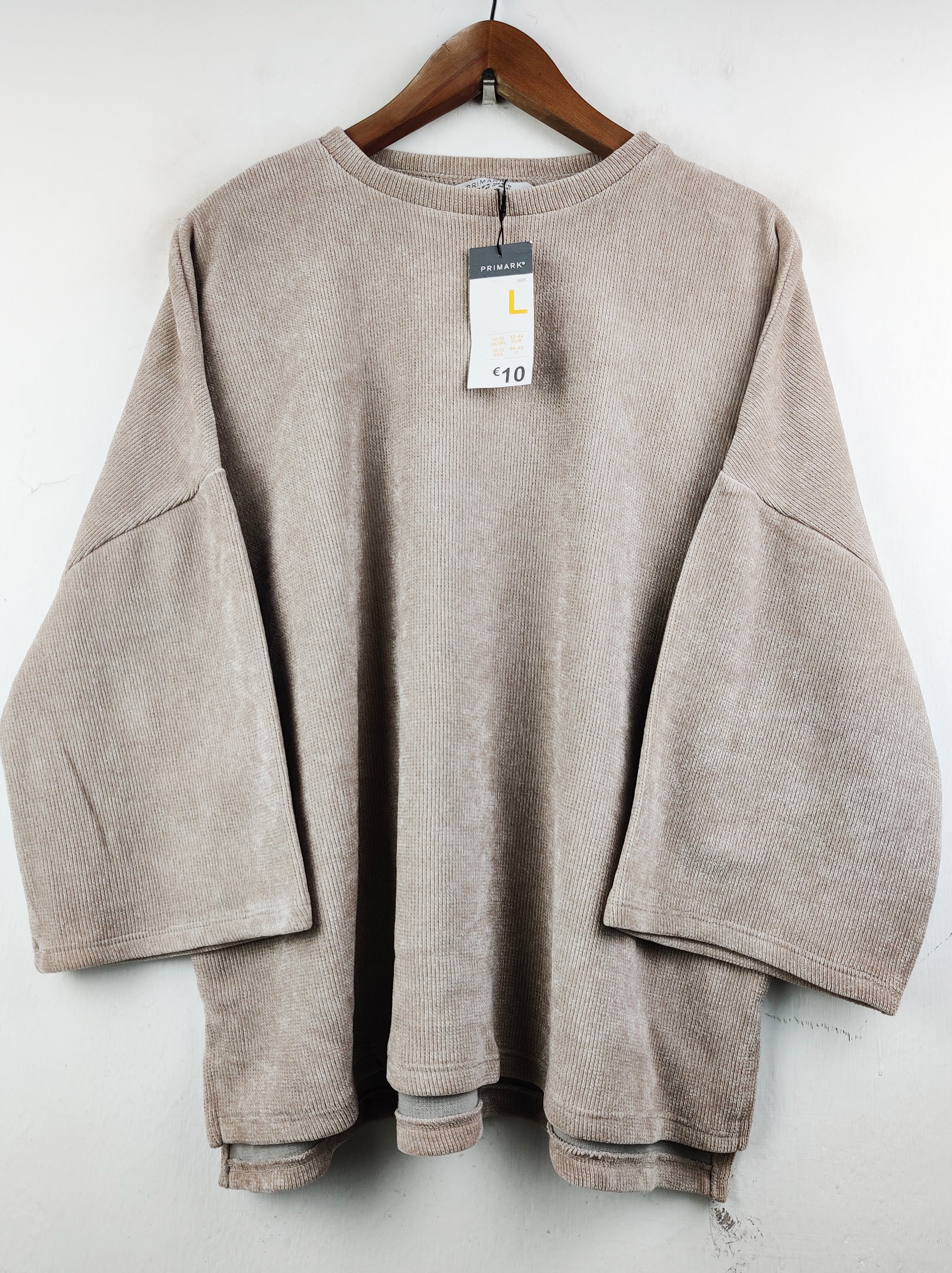 Buy online pre-used pre-loved 100% authentic & Original branded Primark (WT-4411) available in Pakistan. Top international brands avilable.