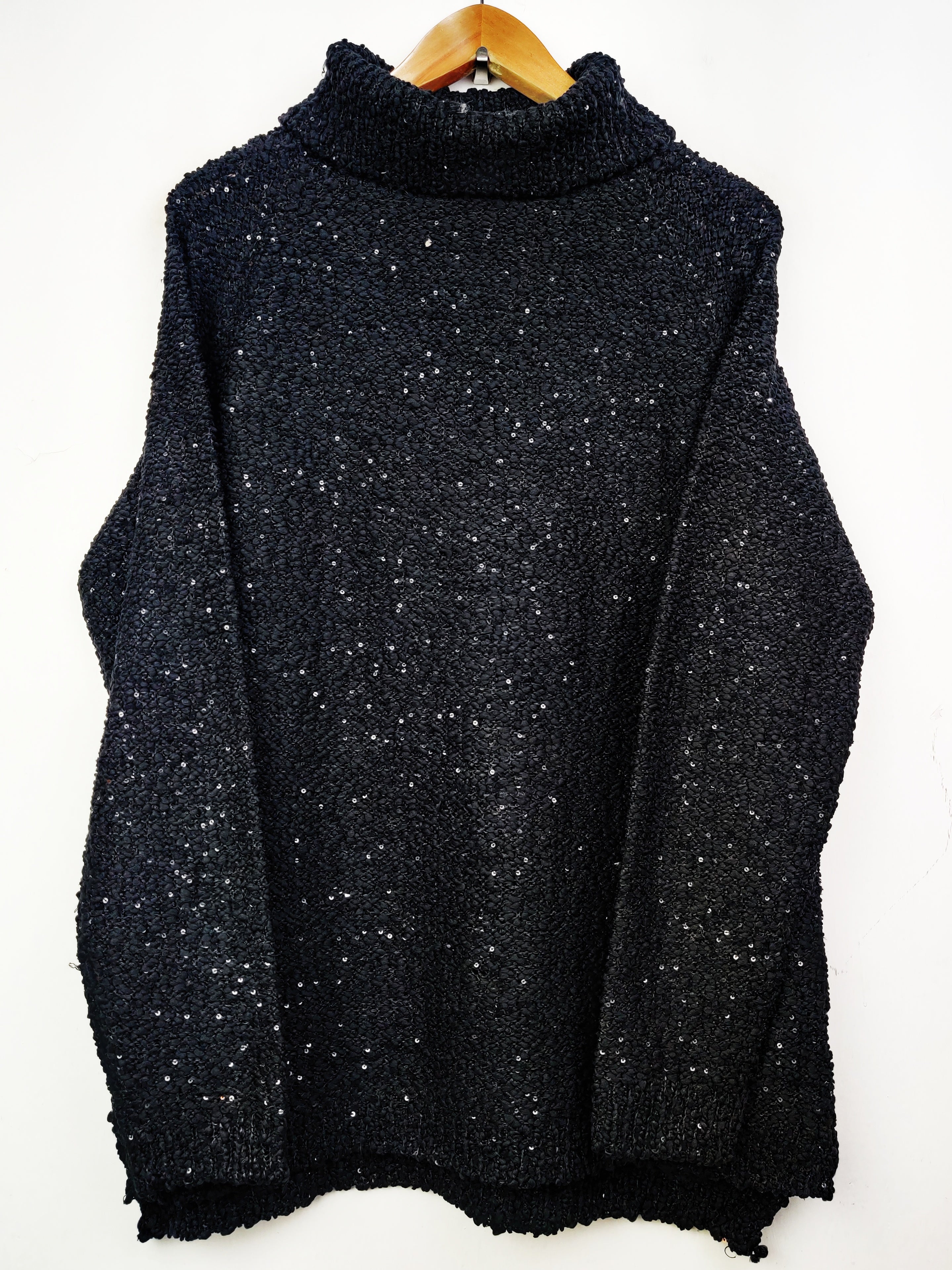 Buy online pre-used pre-loved 100% authentic & Original branded Atmosphere (WT-4447) available in Pakistan. Top international brands avilable.