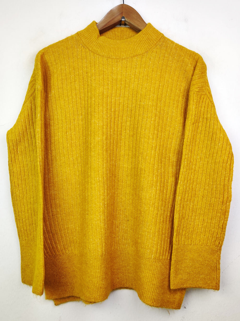 Buy online pre-used pre-loved 100% authentic & Original branded H&M (WT-4459) available in Pakistan. Top international brands avilable.