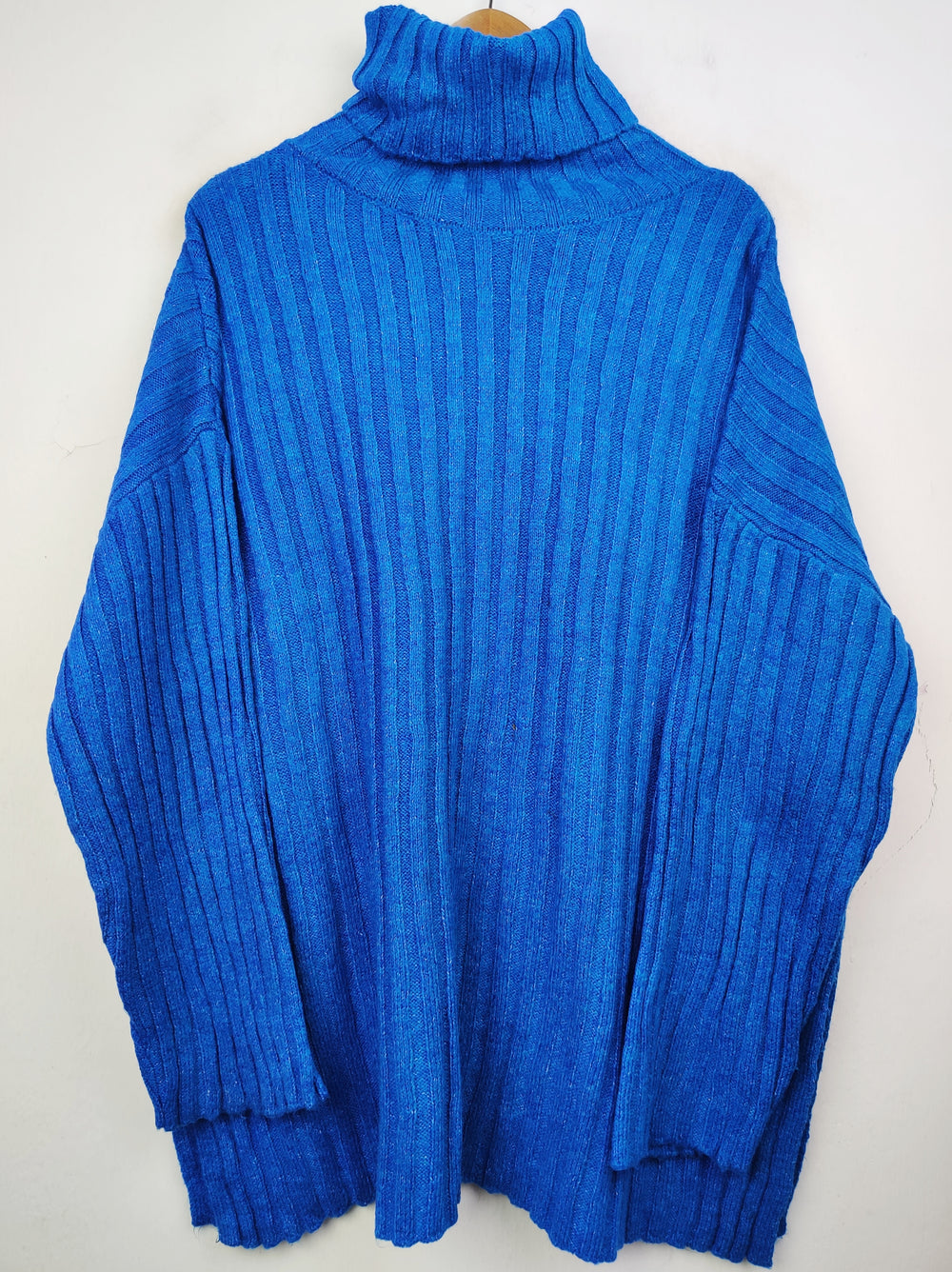 Buy online pre-used pre-loved 100% authentic & Original branded George (WT-4477) available in Pakistan. Top international brands avilable.