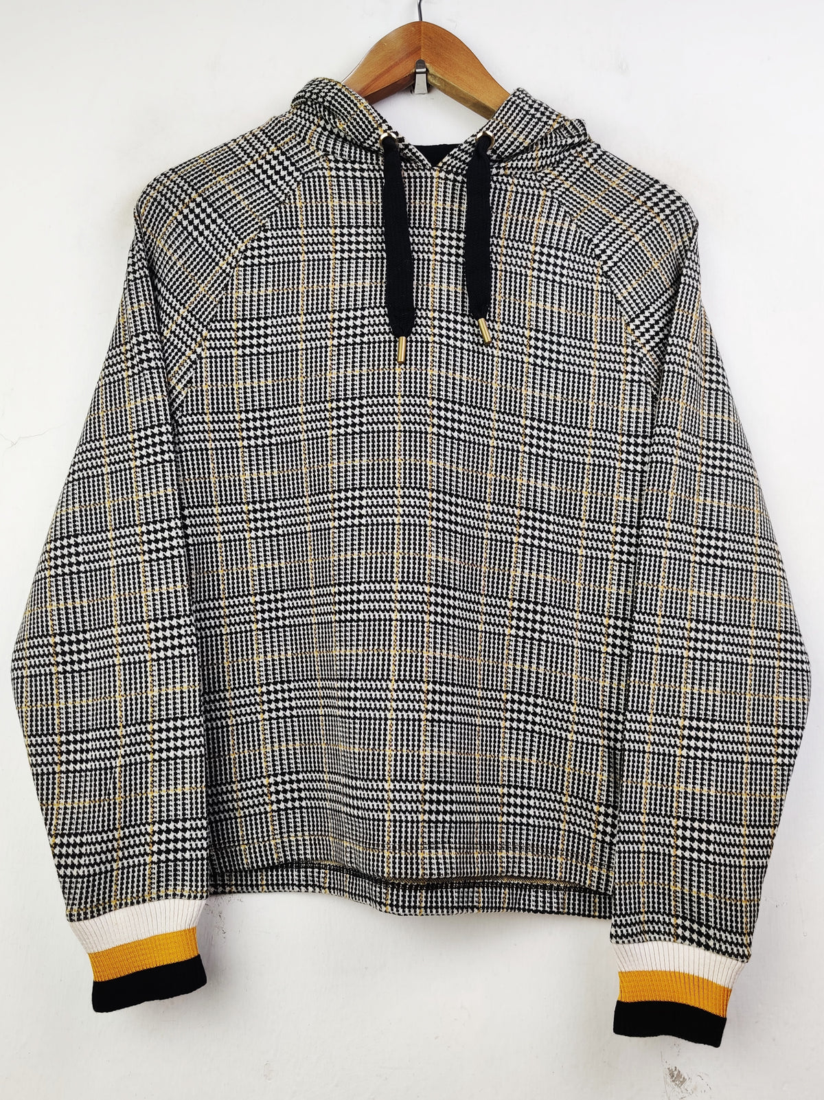 Buy online pre-used pre-loved 100% authentic & Original branded River Island (WT-4637) available in Pakistan. Top international brands avilable.