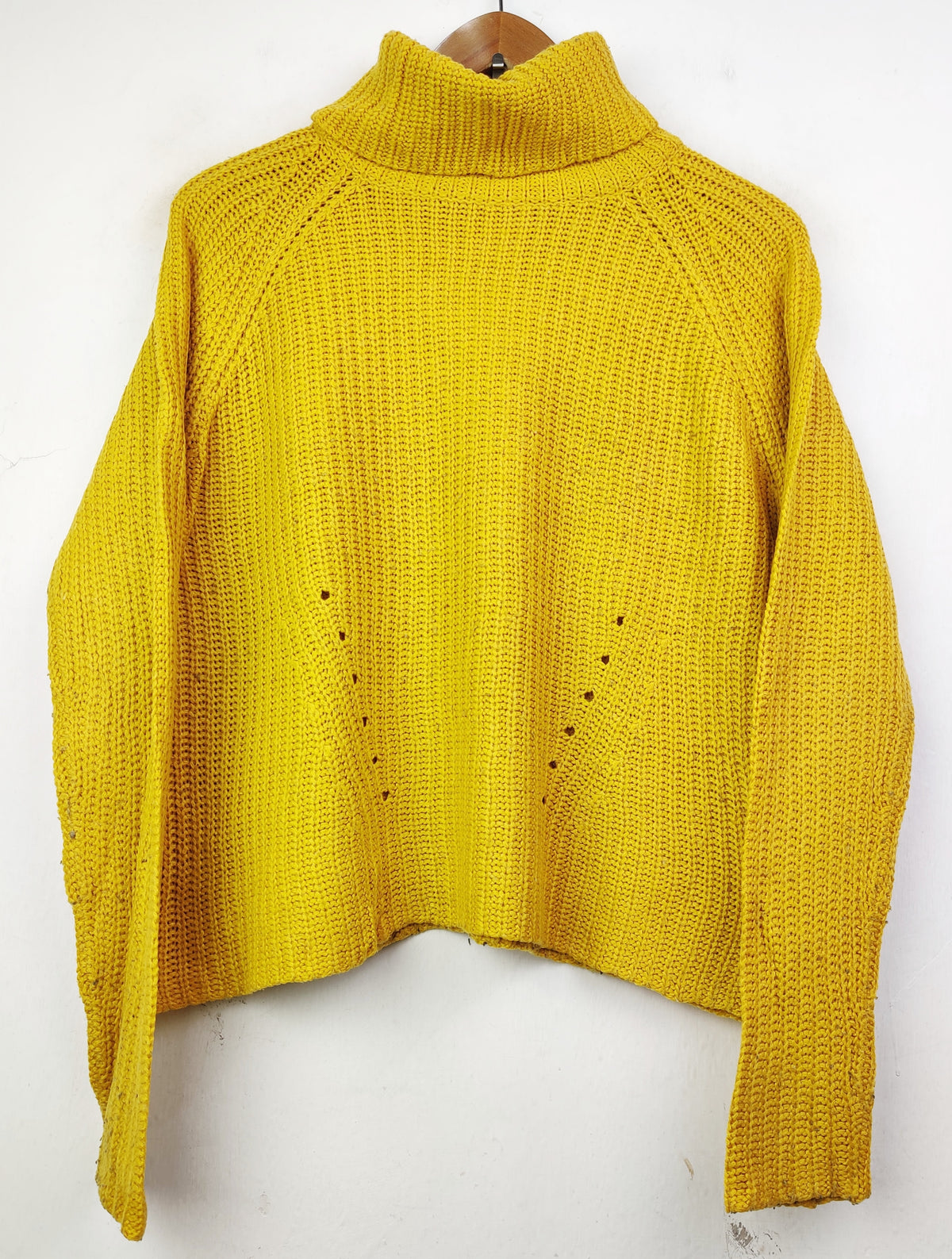 Buy online pre-used pre-loved 100% authentic & Original branded Jacqueline De Young (WT-4662) available in Pakistan. Top international brands avilable.