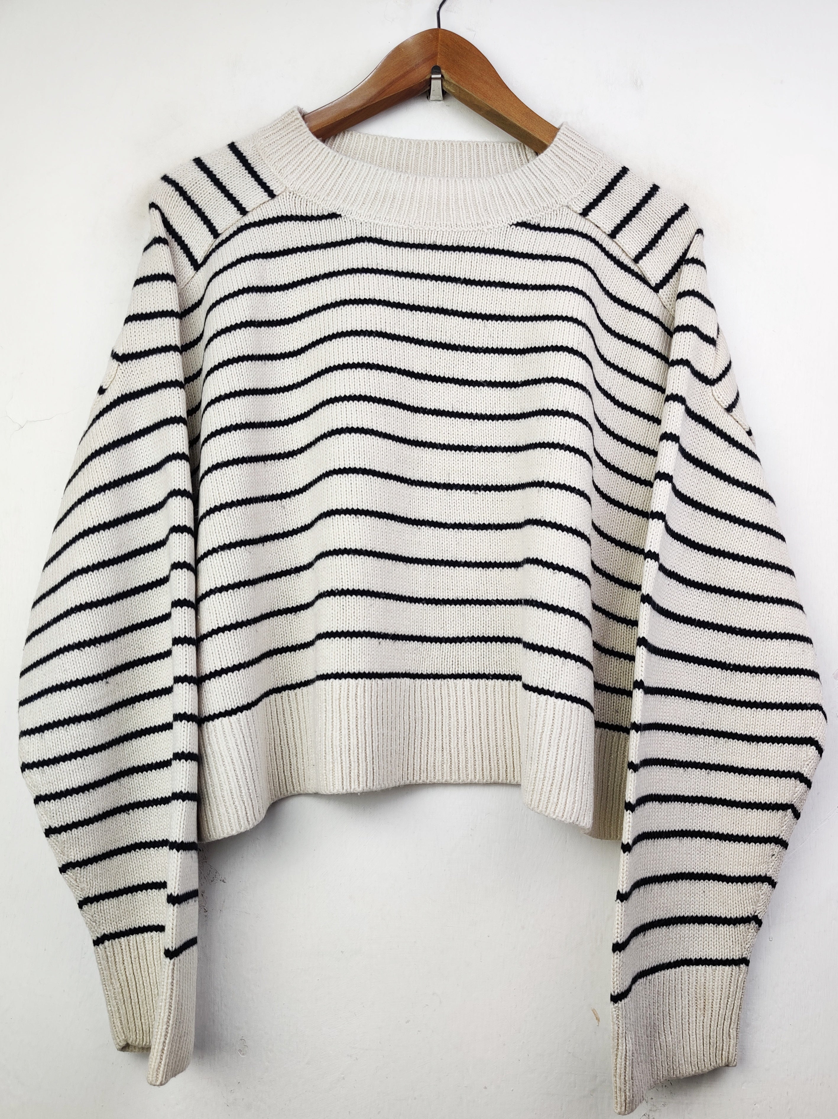 Buy online pre-used pre-loved 100% authentic & Original branded Zara (WT-4703) available in Pakistan. Top international brands avilable.