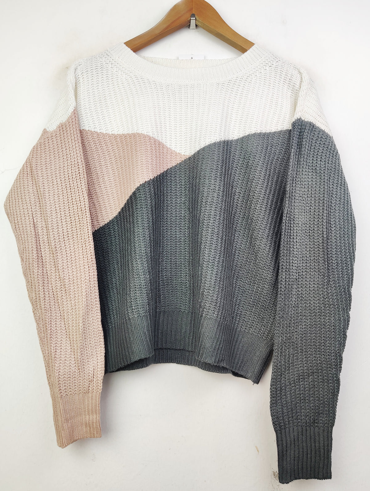 Buy online pre-used pre-loved 100% authentic & Original branded Shein (WT-4709) available in Pakistan. Top international brands avilable.