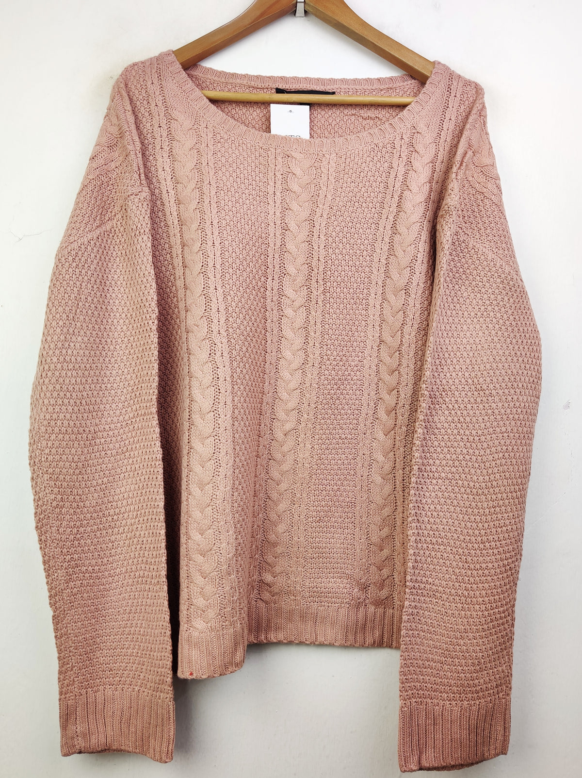 Buy online pre-used pre-loved 100% authentic & Original branded Real Clothing (WT-4756) available in Pakistan. Top international brands avilable.