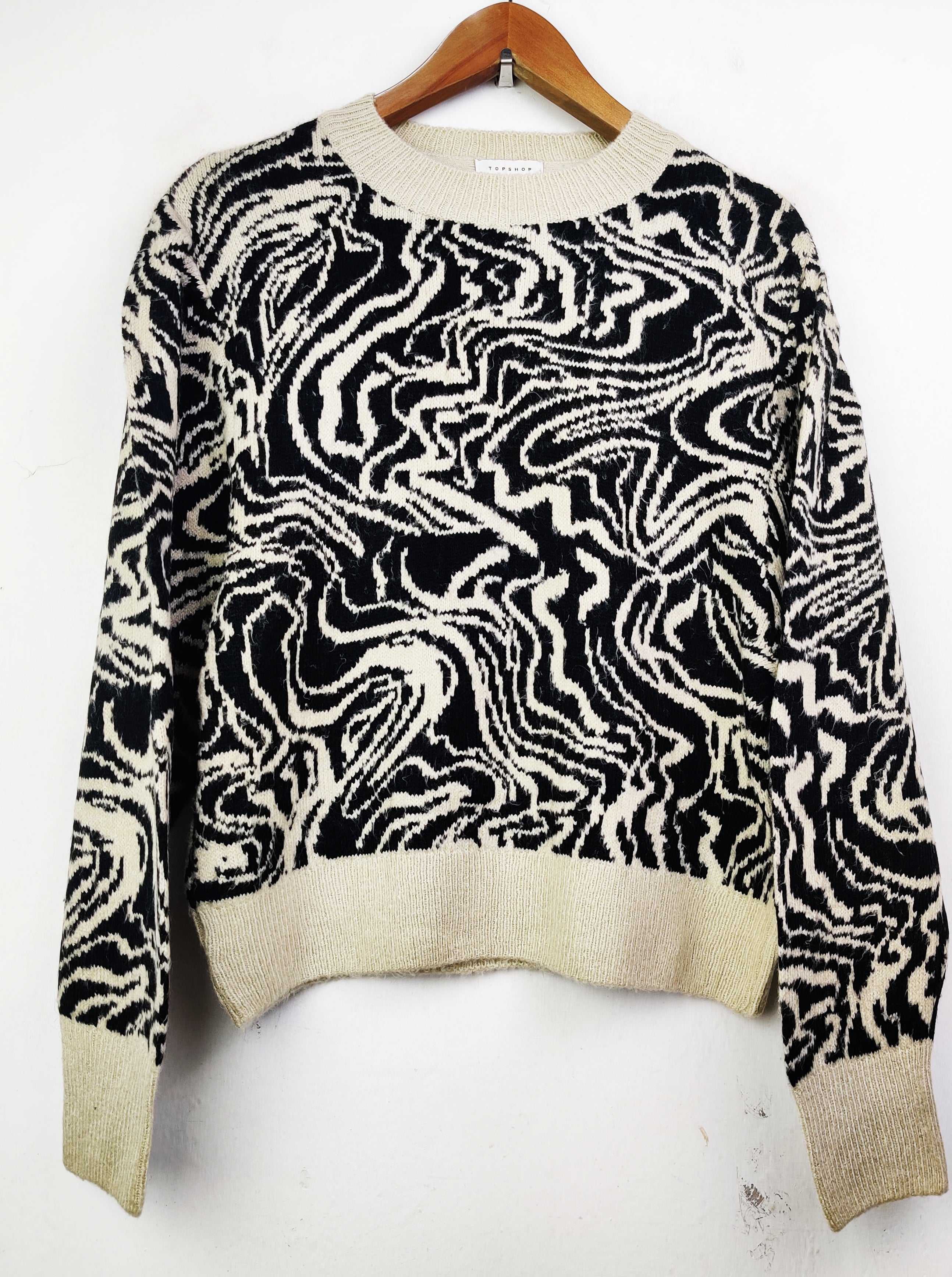 Buy online pre-used pre-loved 100% authentic & Original branded Topshop (WT-4807) available in Pakistan. Top international brands avilable.