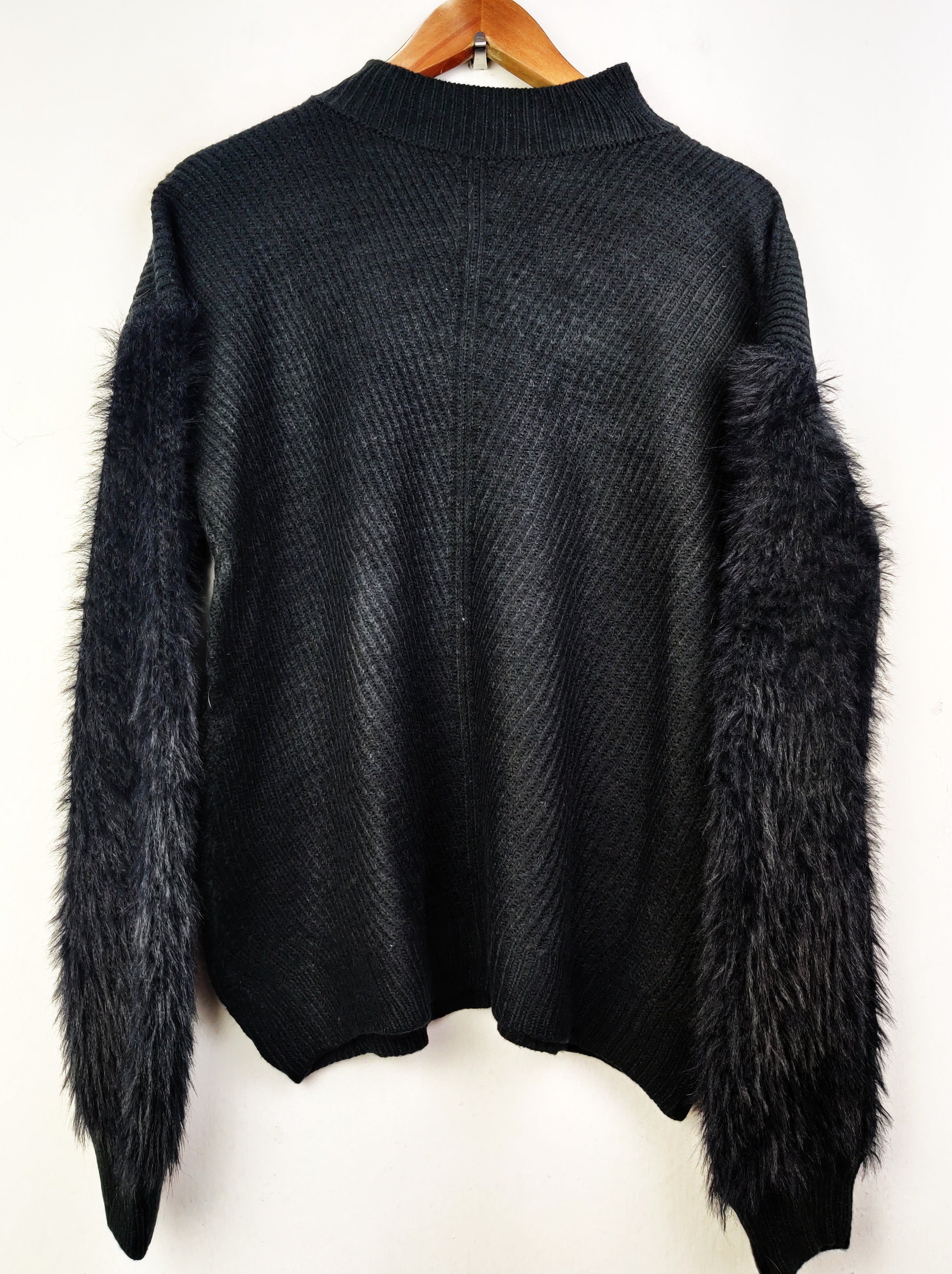 Buy online pre-used pre-loved 100% authentic & Original branded Primark (WT-4849) available in Pakistan. Top international brands avilable.