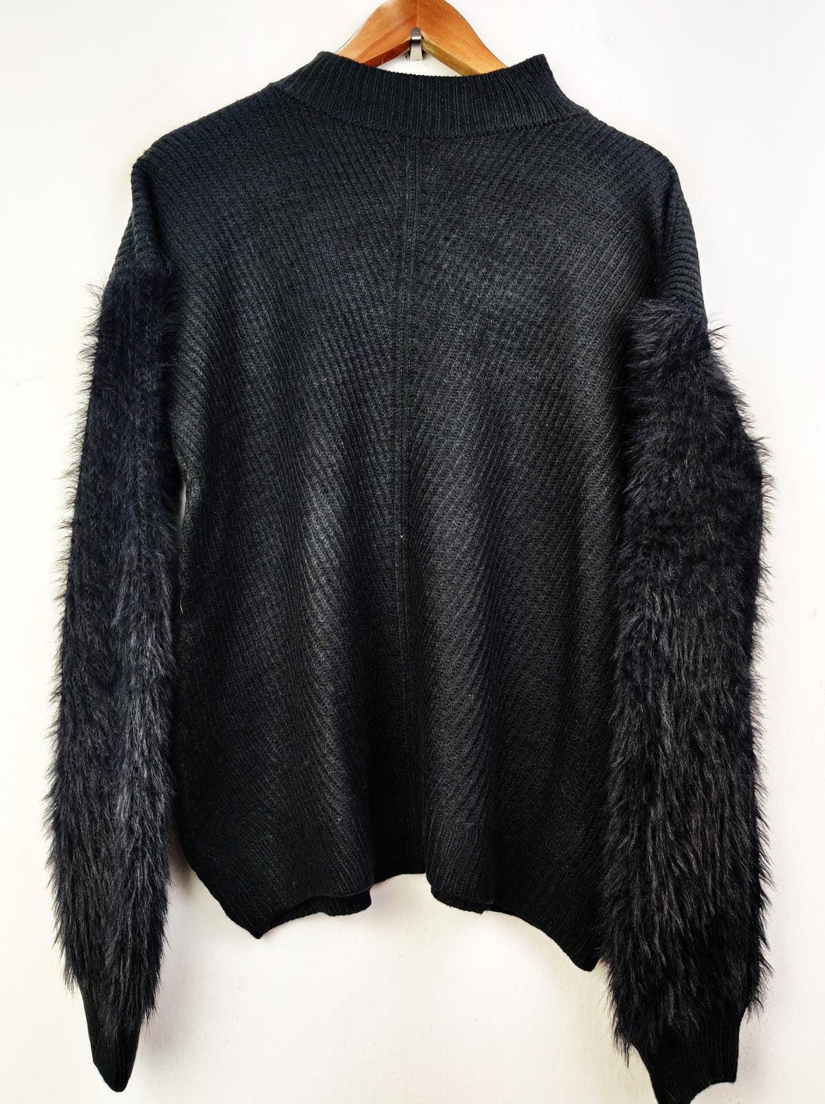 Buy online pre-used pre-loved 100% authentic & Original branded Primark (WT-4849) available in Pakistan. Top international brands avilable.