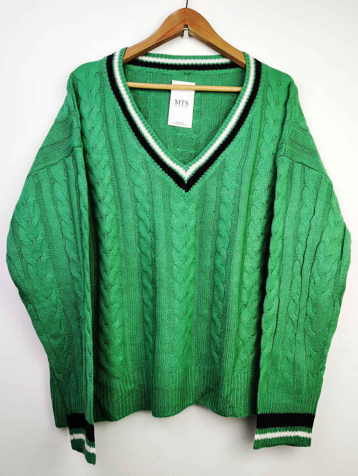Buy online pre-used pre-loved 100% authentic & Original branded Shein (WT-4925) available in Pakistan. Top international brands avilable.