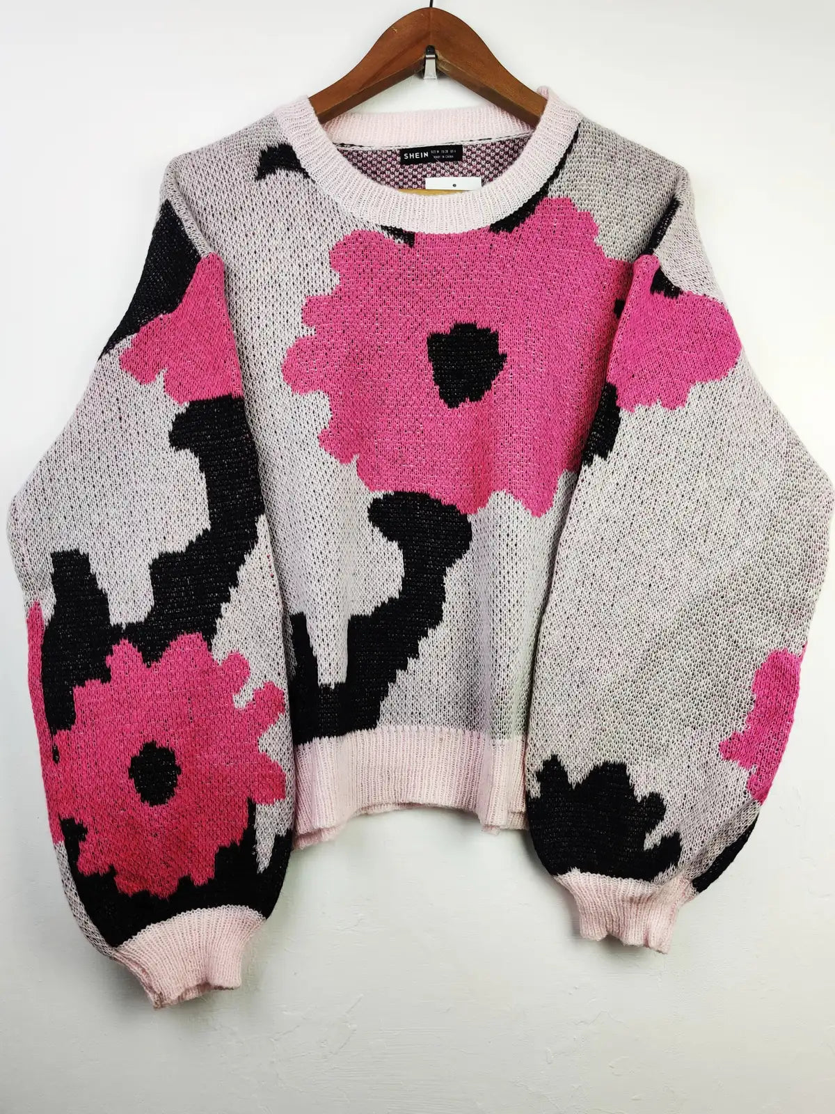 Buy online pre-used pre-loved 100% authentic & Original branded Shein (WT-5008) available in Pakistan. Top international brands avilable.