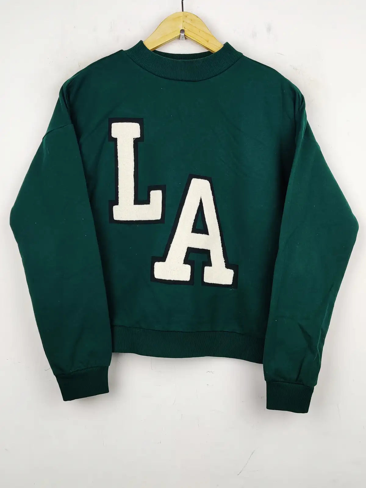 Buy online pre-used pre-loved 100% authentic & Original branded H&M (WT-5113) available in Pakistan. Top international brands avilable.
