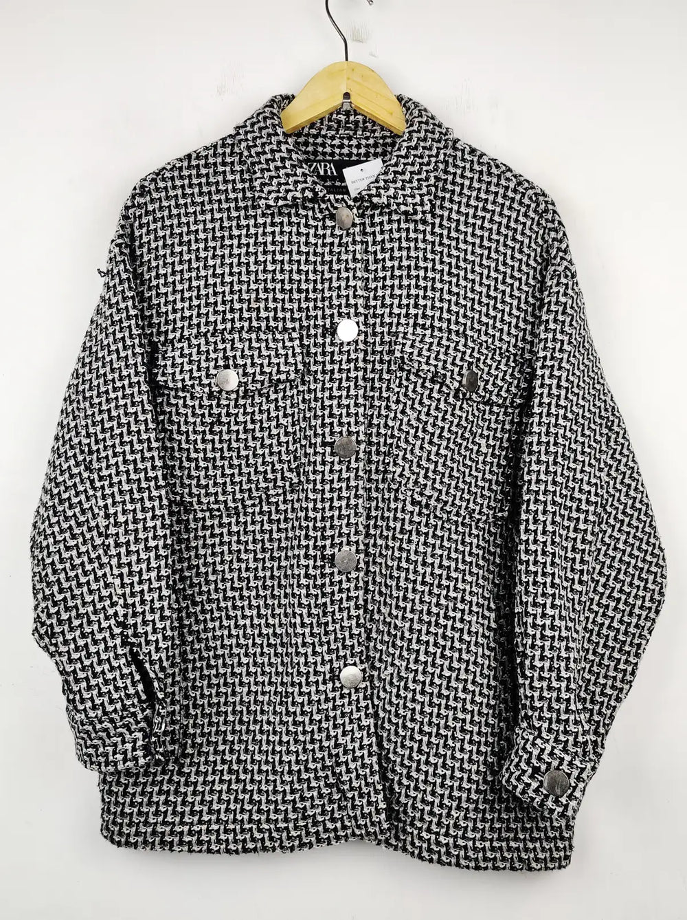 Buy online pre-used pre-loved 100% authentic & Original branded Zara (WT-5139) available in Pakistan. Top international brands avilable.