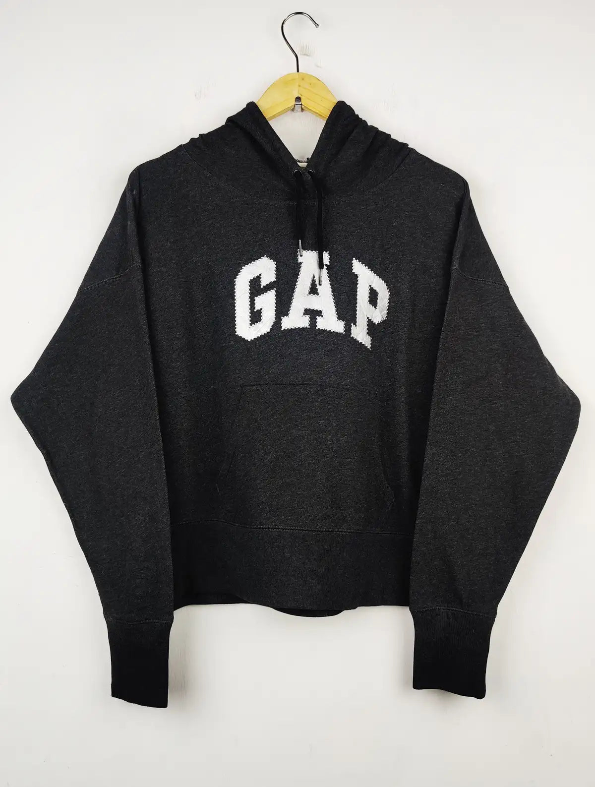 Buy online pre-used pre-loved 100% authentic & Original branded Gap (WT-5140) available in Pakistan. Top international brands avilable.
