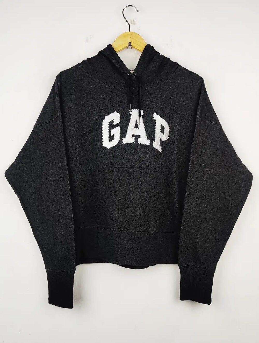 Buy online pre-used pre-loved 100% authentic & Original branded Gap (WT-5140) available in Pakistan. Top international brands avilable.