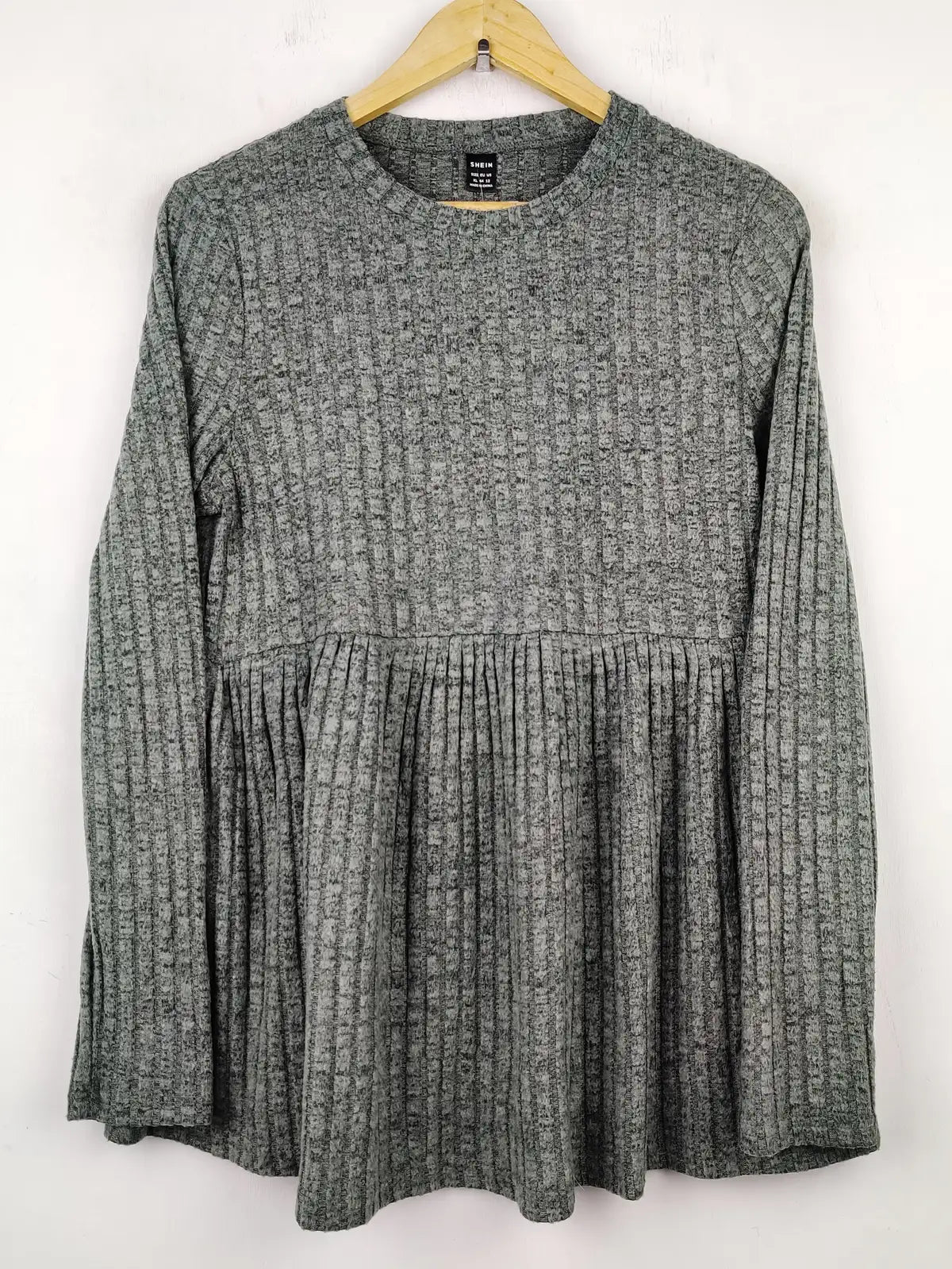 Buy online pre-used pre-loved 100% authentic & Original branded Shein (WT-5145) available in Pakistan. Top international brands avilable.