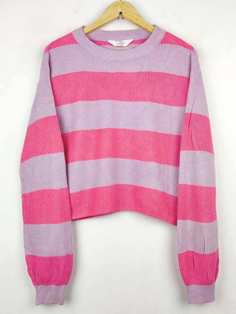Buy online pre-used pre-loved 100% authentic & Original branded H&M (WT-5155) available in Pakistan. Top international brands avilable.