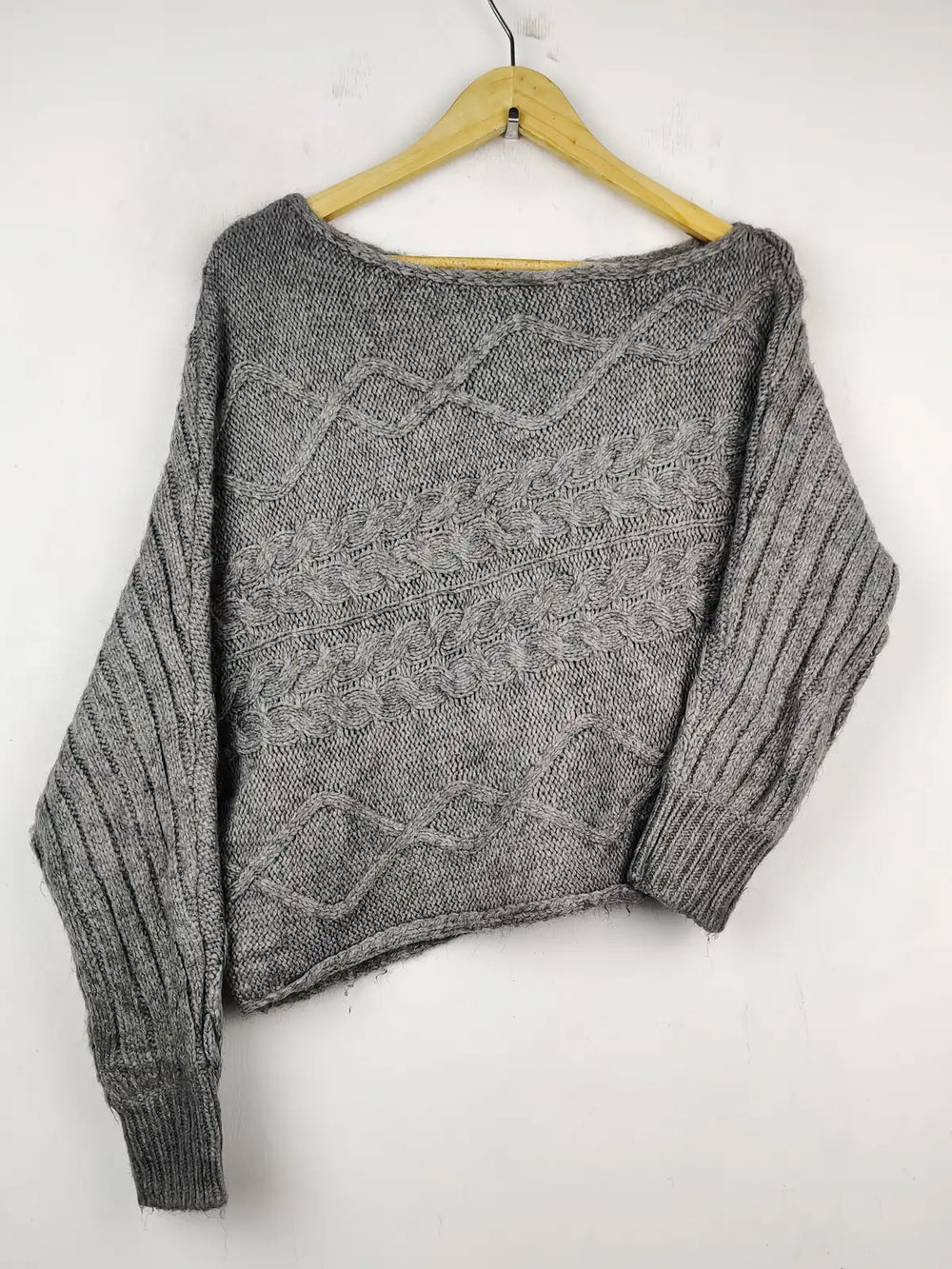 Buy online pre-used pre-loved 100% authentic & Original branded River Island (WT-5176) available in Pakistan. Top international brands avilable.