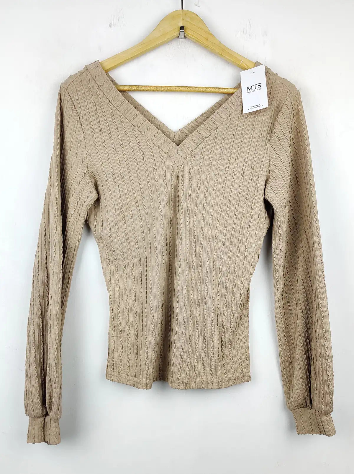 Buy online pre-used pre-loved 100% authentic & Original branded Shein (WT-5194) available in Pakistan. Top international brands avilable.