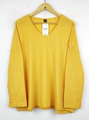 Buy online pre-used pre-loved 100% authentic & Original branded Shein (WT-5242) available in Pakistan. Top international brands avilable.