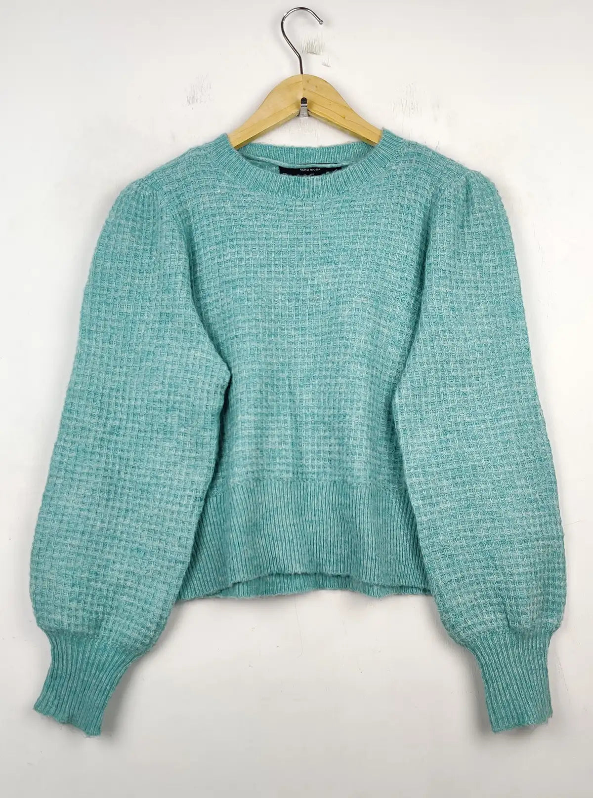 Buy online pre-used pre-loved 100% authentic & Original branded Vero Moda (WT-5253) available in Pakistan. Top international brands avilable.