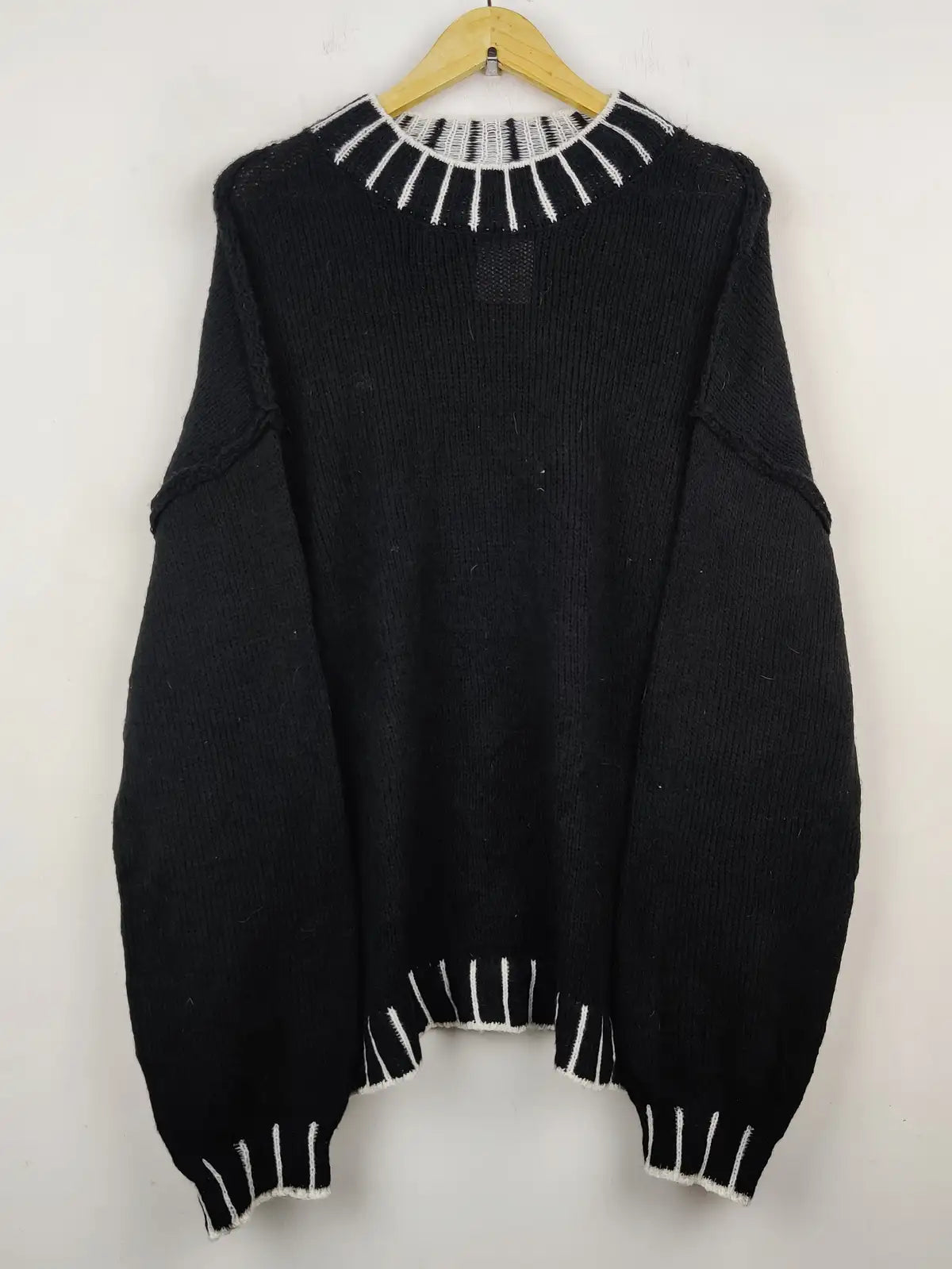 Buy online pre-used pre-loved 100% authentic & Original branded Shein (WT-5256) available in Pakistan. Top international brands avilable.