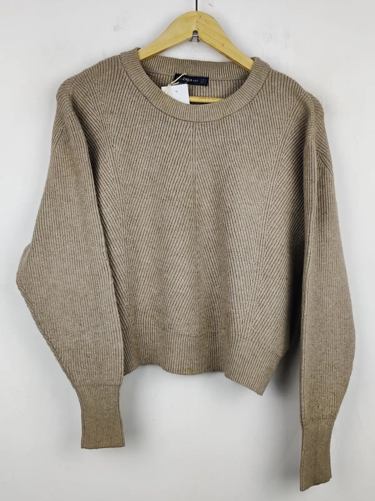 Buy online pre-used pre-loved 100% authentic & Original branded Zara (WT-5321) available in Pakistan. Top international brands avilable.