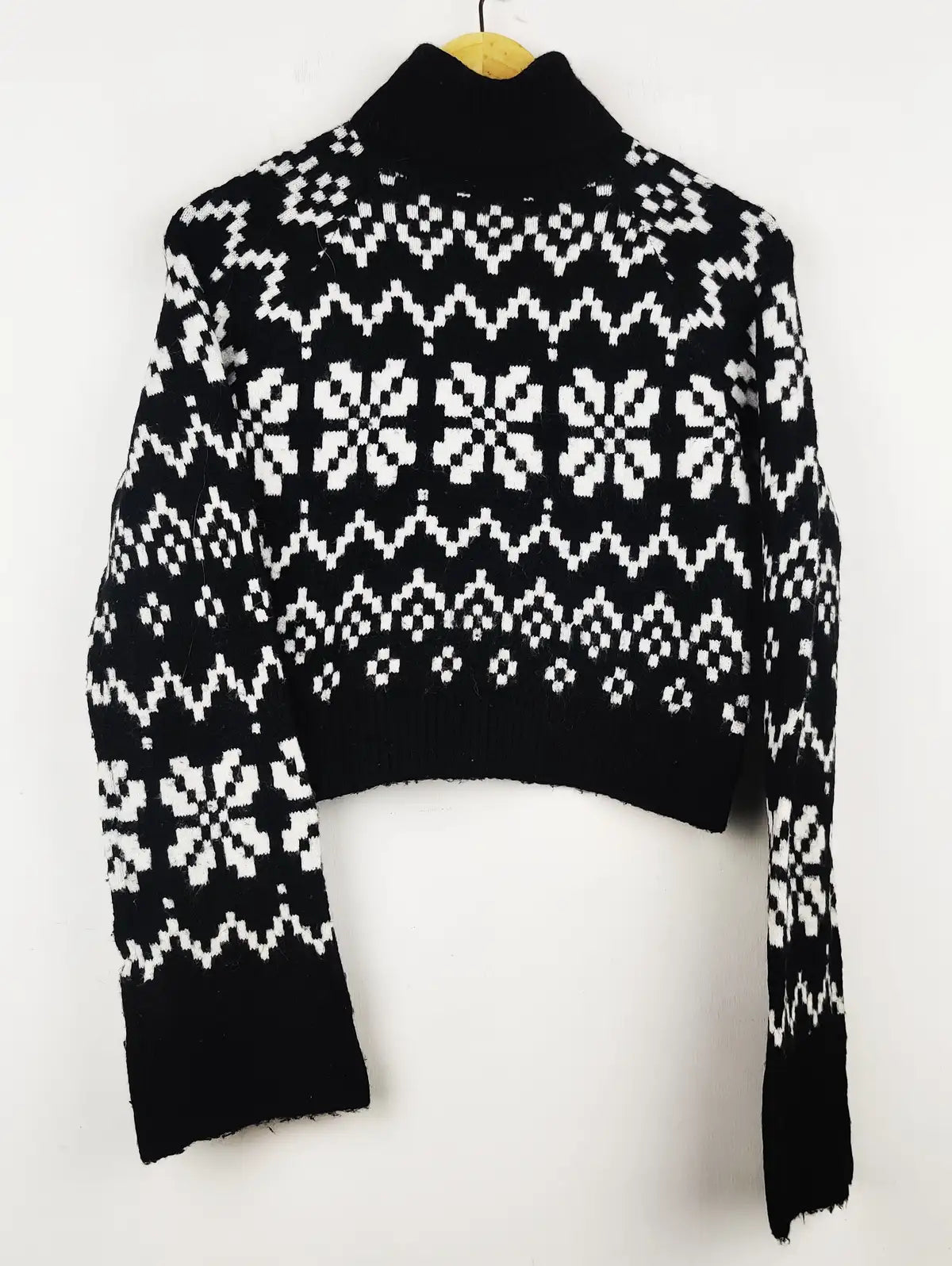 Buy online pre-used pre-loved 100% authentic & Original branded H&M (WT-5341) available in Pakistan. Top international brands avilable.