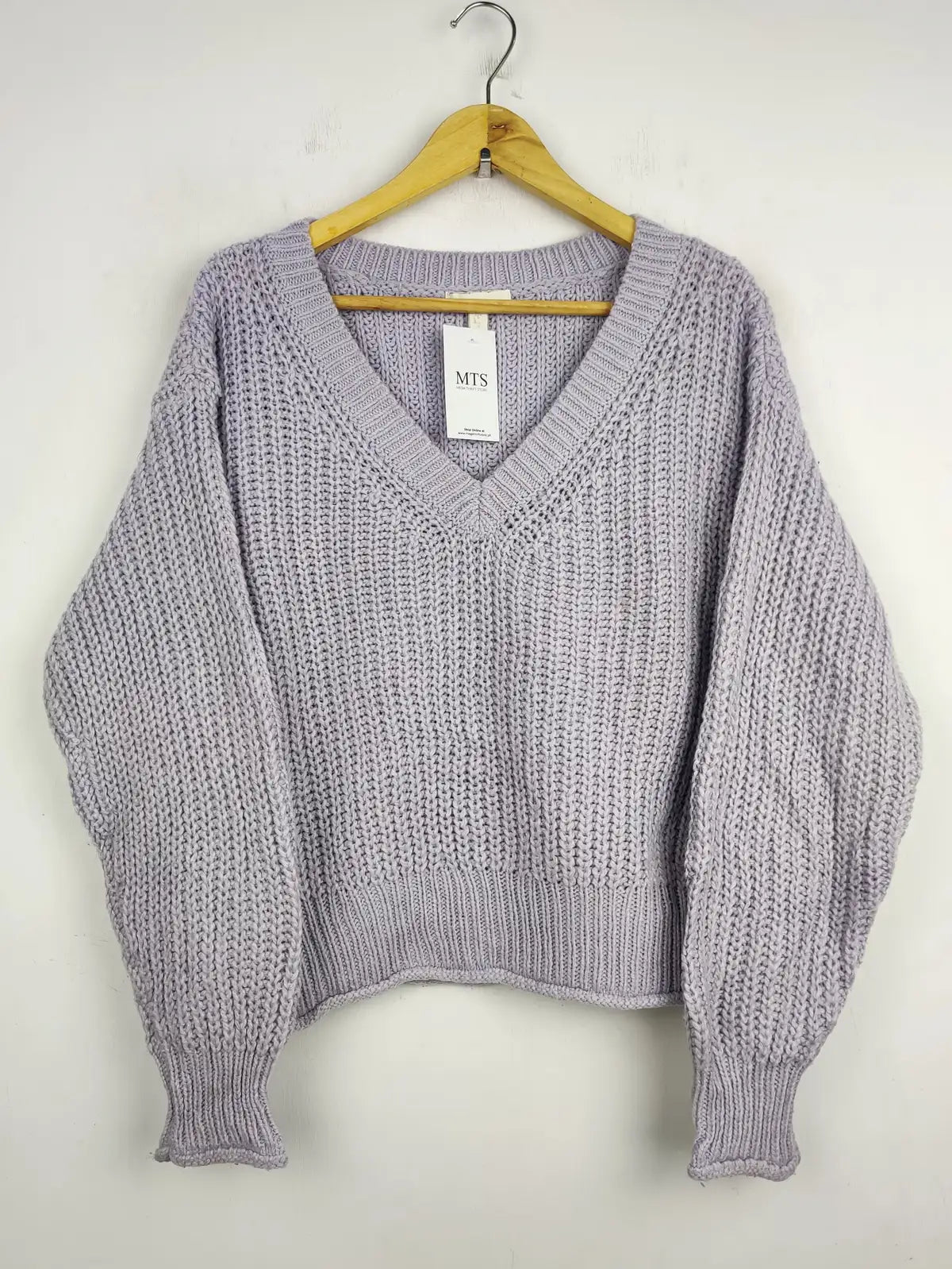 Buy online pre-used pre-loved 100% authentic & Original branded H&M (WT-5353) available in Pakistan. Top international brands avilable.