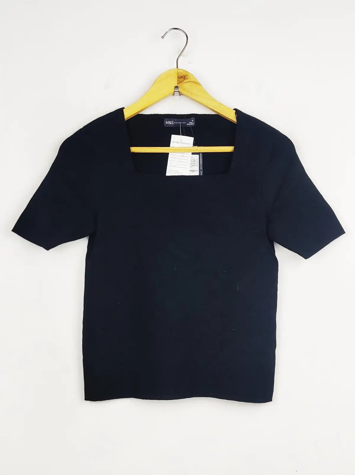 Buy online pre-used pre-loved 100% authentic & Original branded Marks & Spencer (WT-5375) available in Pakistan. Top international brands avilable.