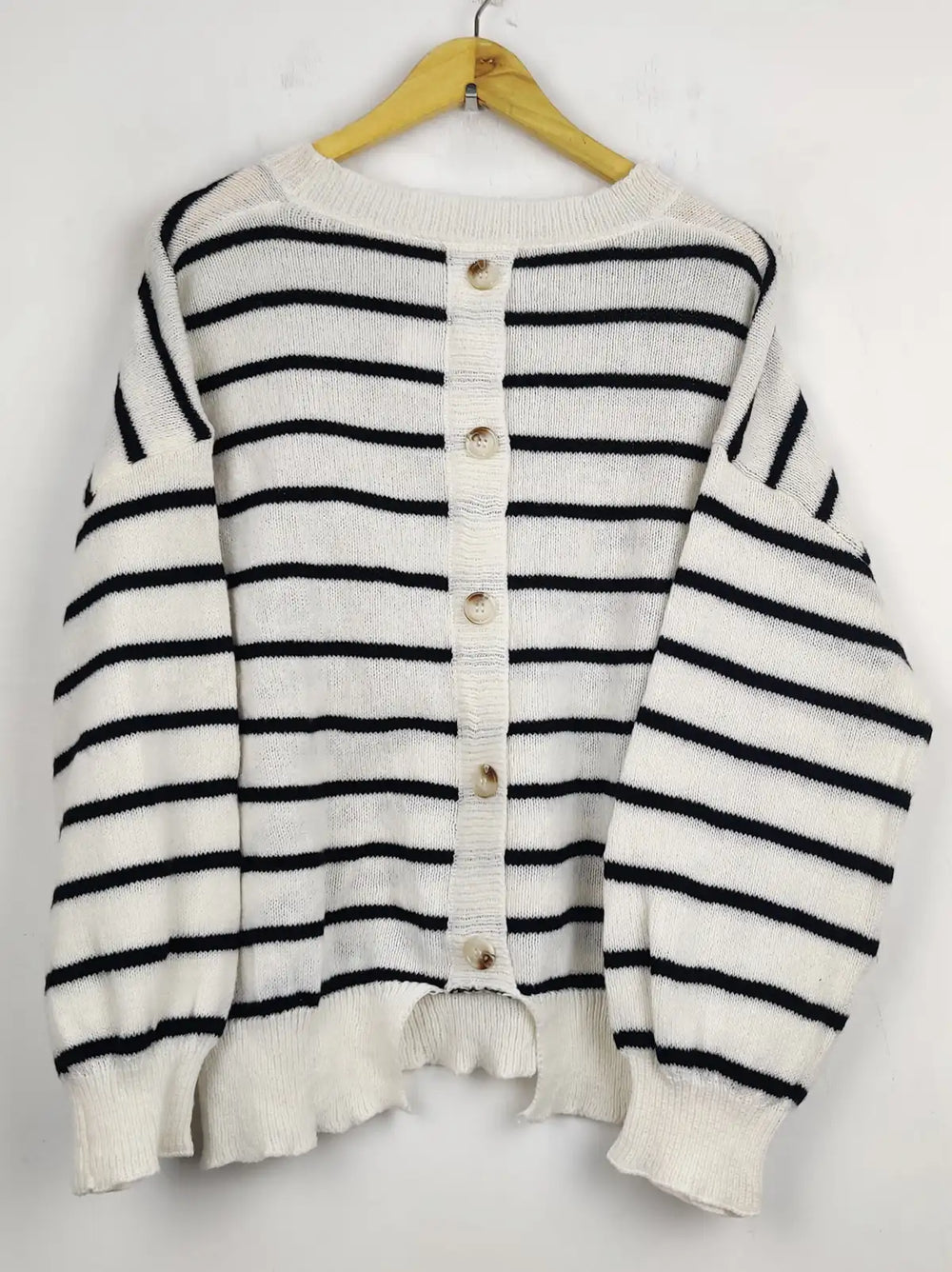 Buy online pre-used pre-loved 100% authentic & Original branded Shein (WT-5389) available in Pakistan. Top international brands avilable.