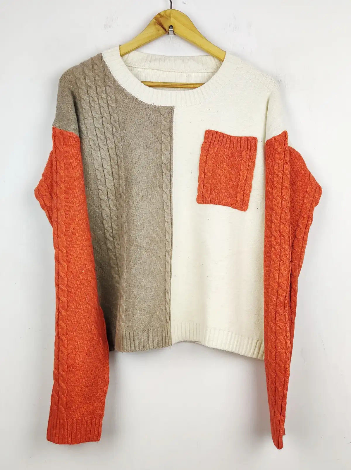 Buy online pre-used pre-loved 100% authentic & Original branded Unknown Brand (WT-5396) available in Pakistan. Top international brands avilable.