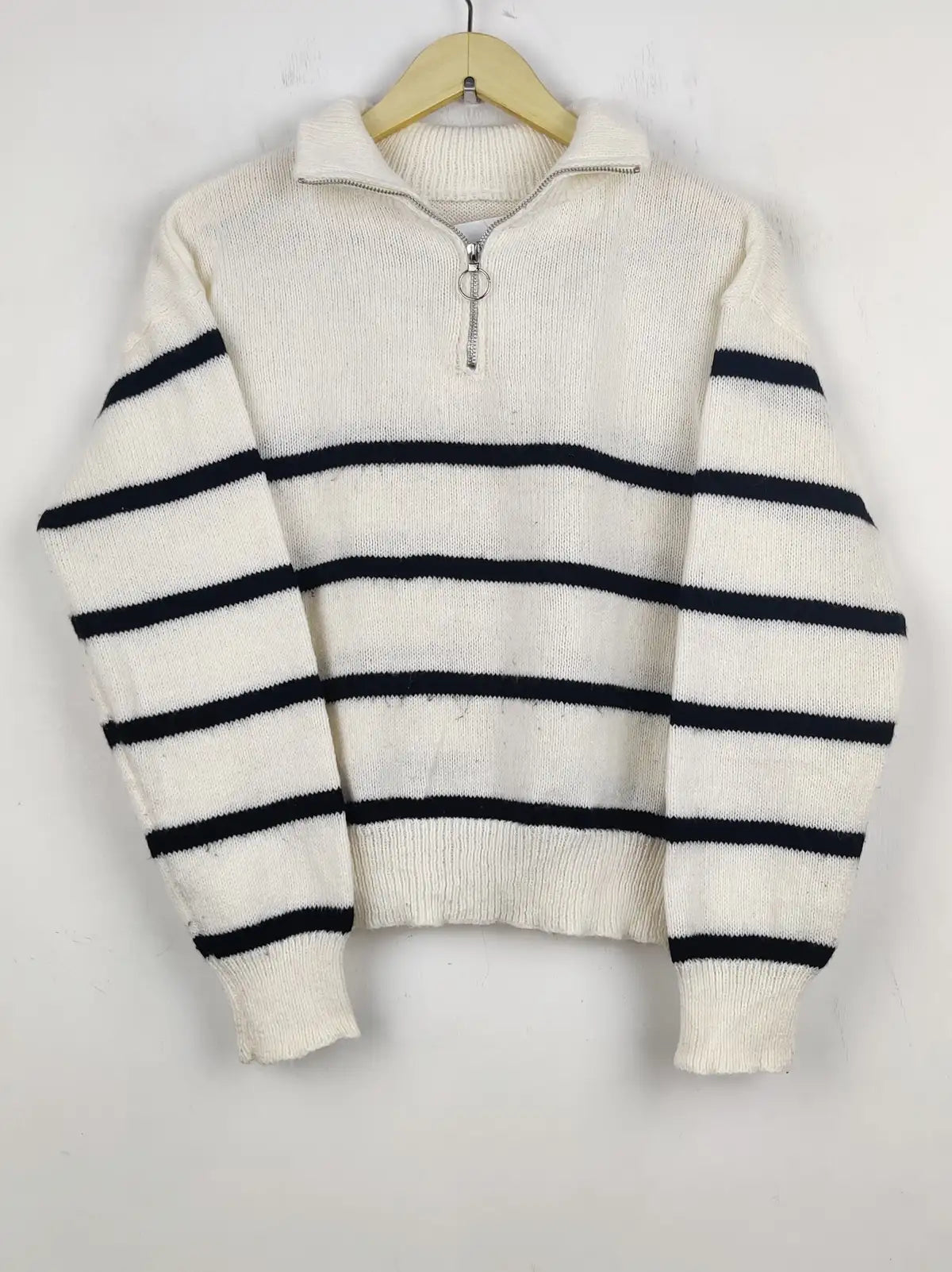 Buy online pre-used pre-loved 100% authentic & Original branded Shein (WT-5422) available in Pakistan. Top international brands avilable.