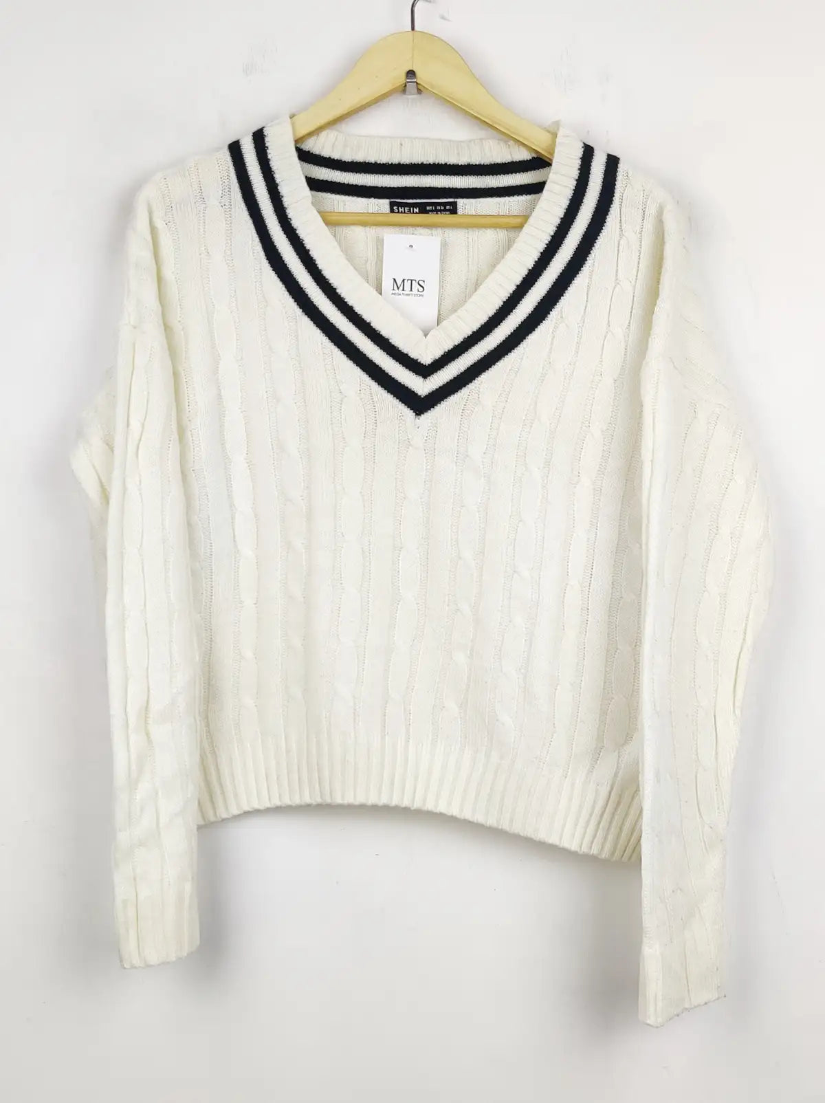 Buy online pre-used pre-loved 100% authentic & Original branded Shein (WT-5455) available in Pakistan. Top international brands avilable.