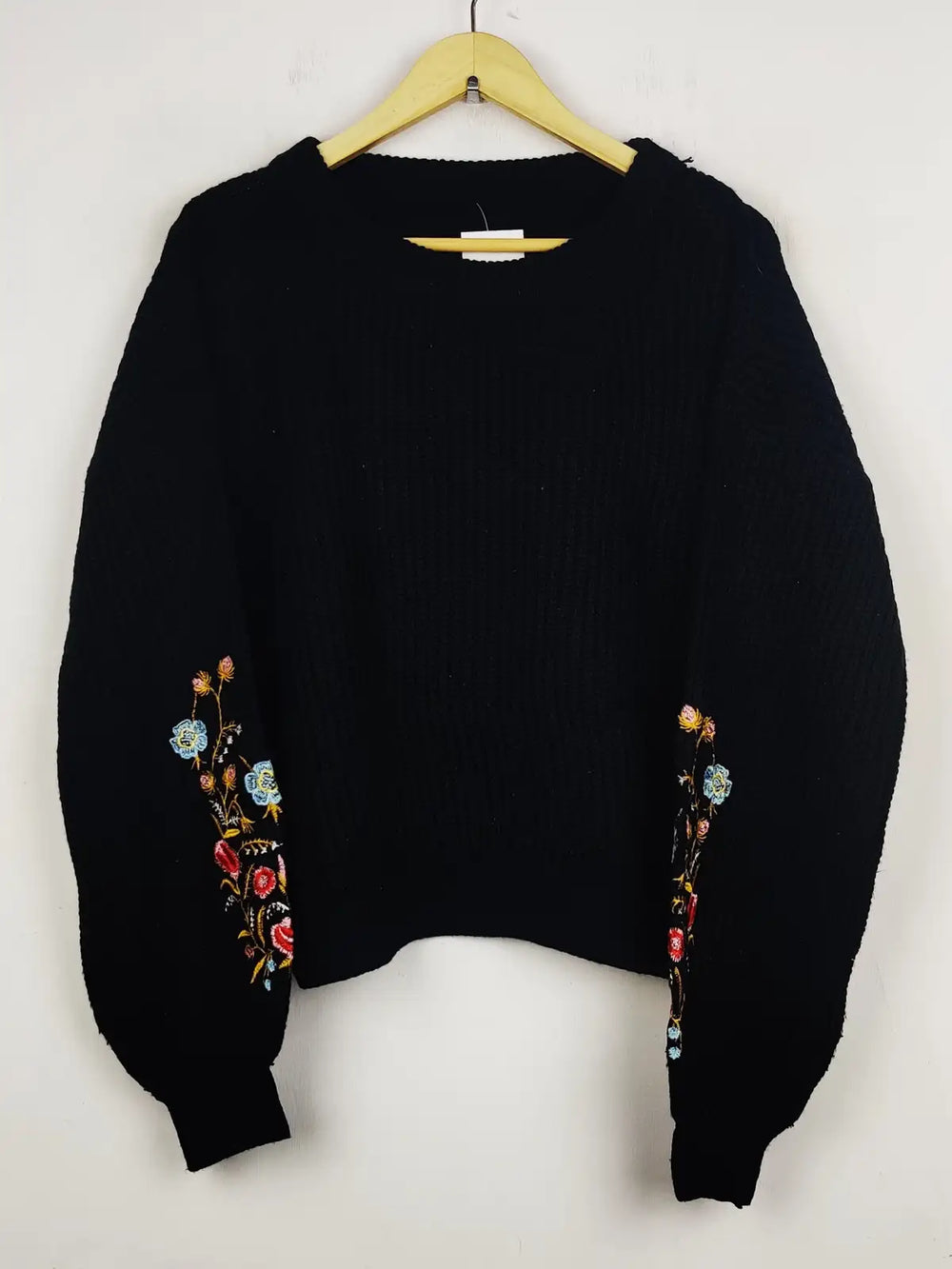 Buy online pre-used pre-loved 100% authentic & Original branded Shein (WT-5457) available in Pakistan. Top international brands avilable.