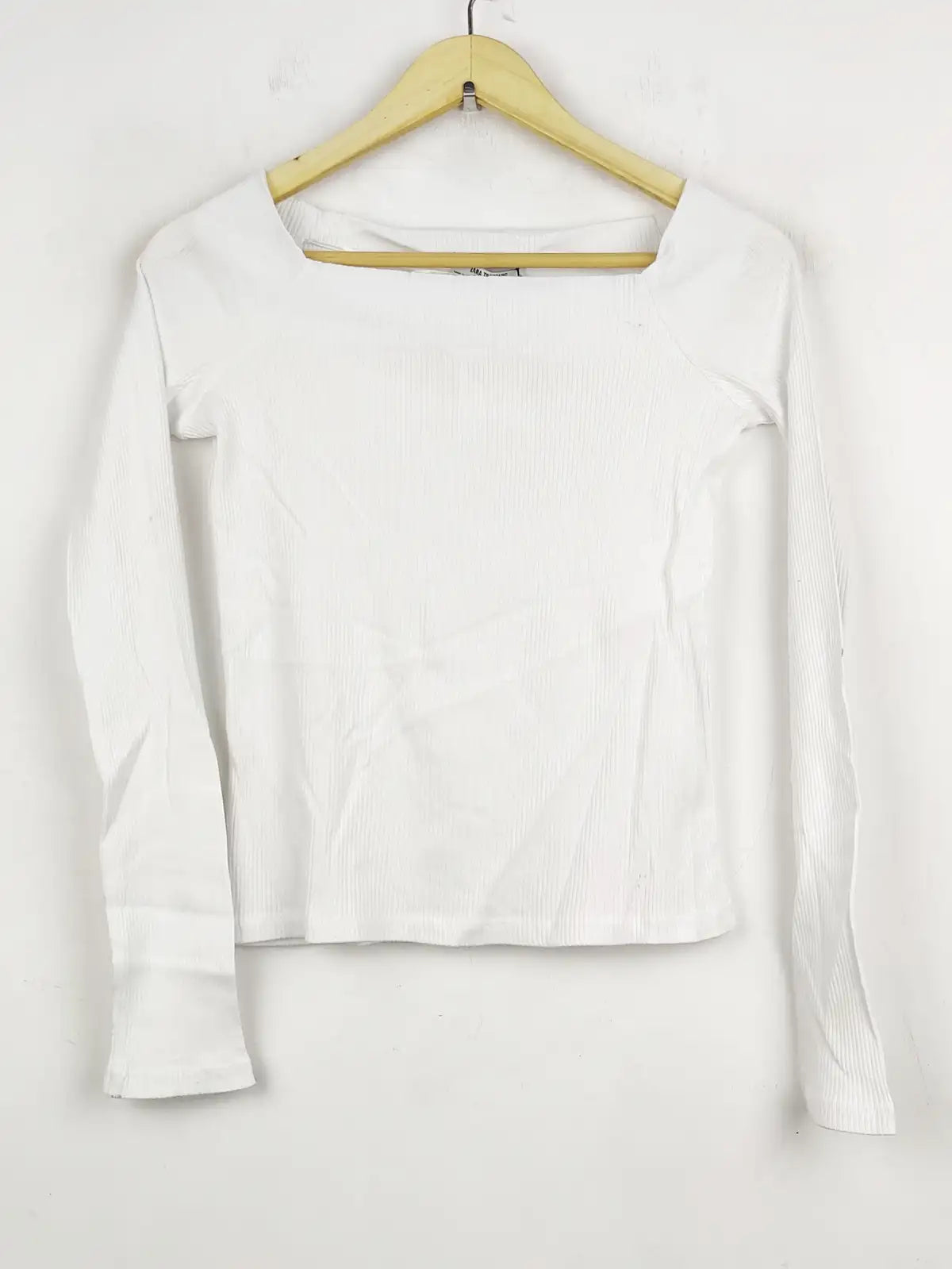 Buy online pre-used pre-loved 100% authentic & Original branded Zara Trafaluc (WT-5459) available in Pakistan. Top international brands avilable.