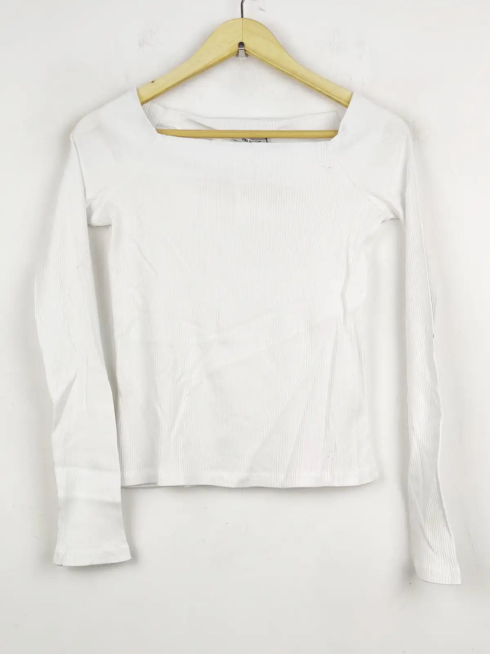 Buy online pre-used pre-loved 100% authentic & Original branded Zara Trafaluc (WT-5459) available in Pakistan. Top international brands avilable.