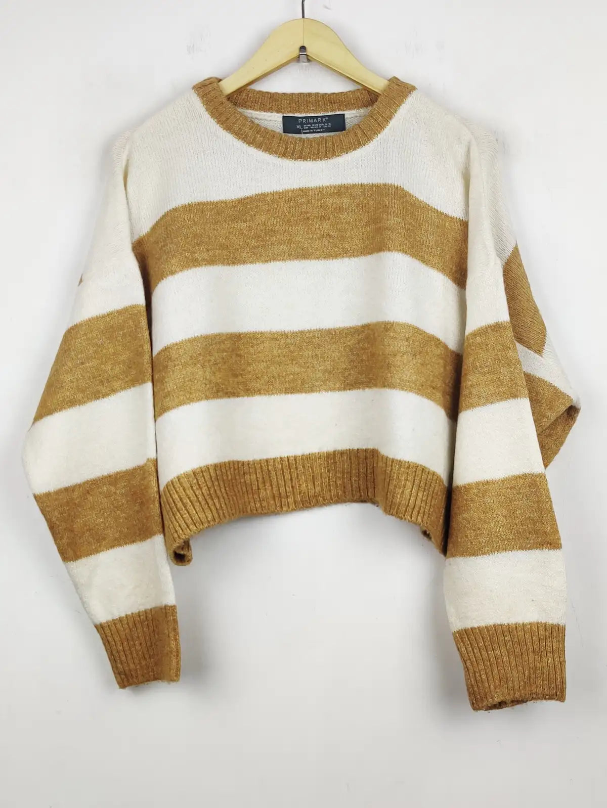 Buy online pre-used pre-loved 100% authentic & Original branded Primark (WT-5469) available in Pakistan. Top international brands avilable.