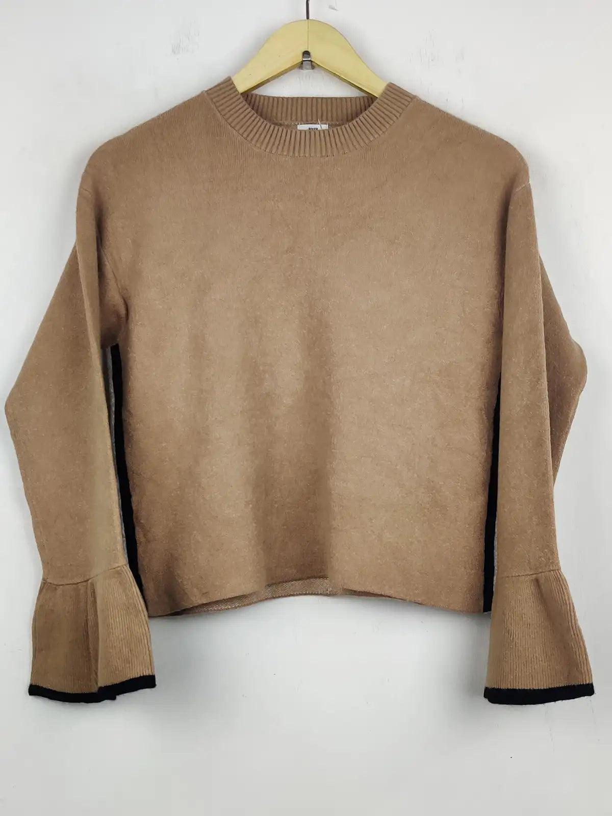 Buy online pre-used pre-loved 100% authentic & Original branded River Island (WT-5471) available in Pakistan. Top international brands avilable.