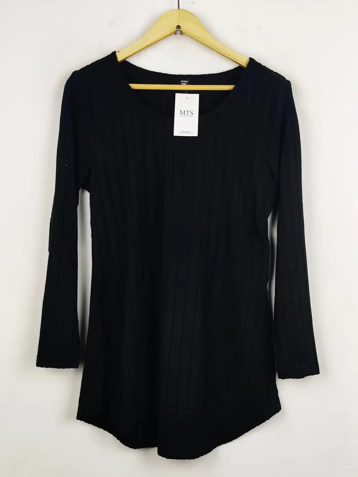 Buy online pre-used pre-loved 100% authentic & Original branded Shein (WT-5516) available in Pakistan. Top international brands avilable.