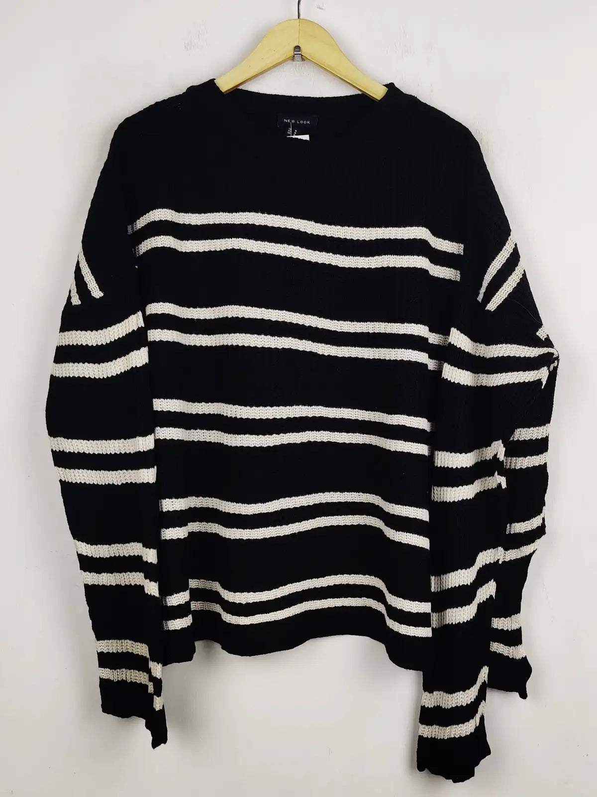 Buy online pre-used pre-loved 100% authentic & Original branded New Look (WT-5540) available in Pakistan. Top international brands avilable.
