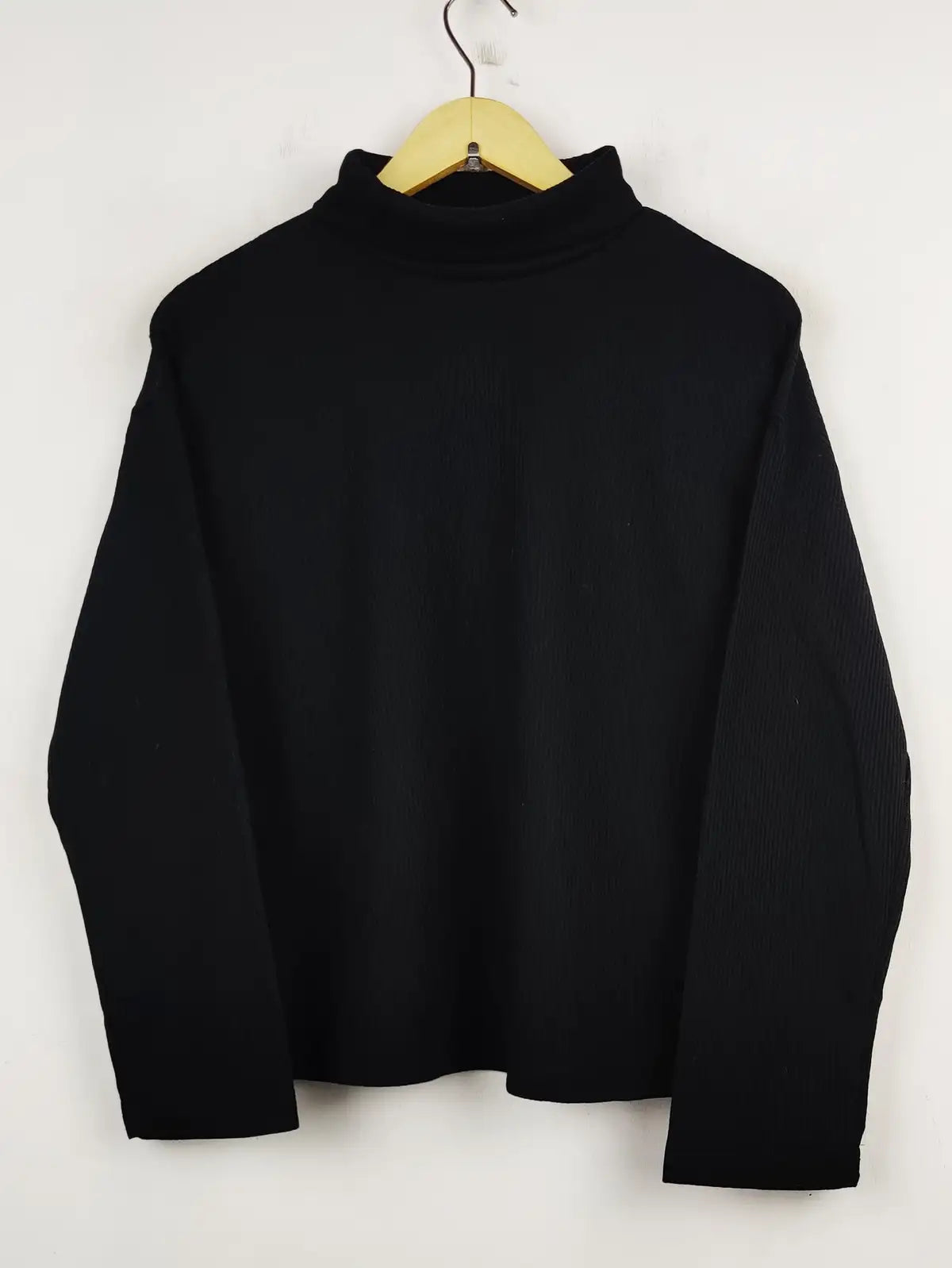 Buy online pre-used pre-loved 100% authentic & Original branded Shein (WT-5581) available in Pakistan. Top international brands avilable.